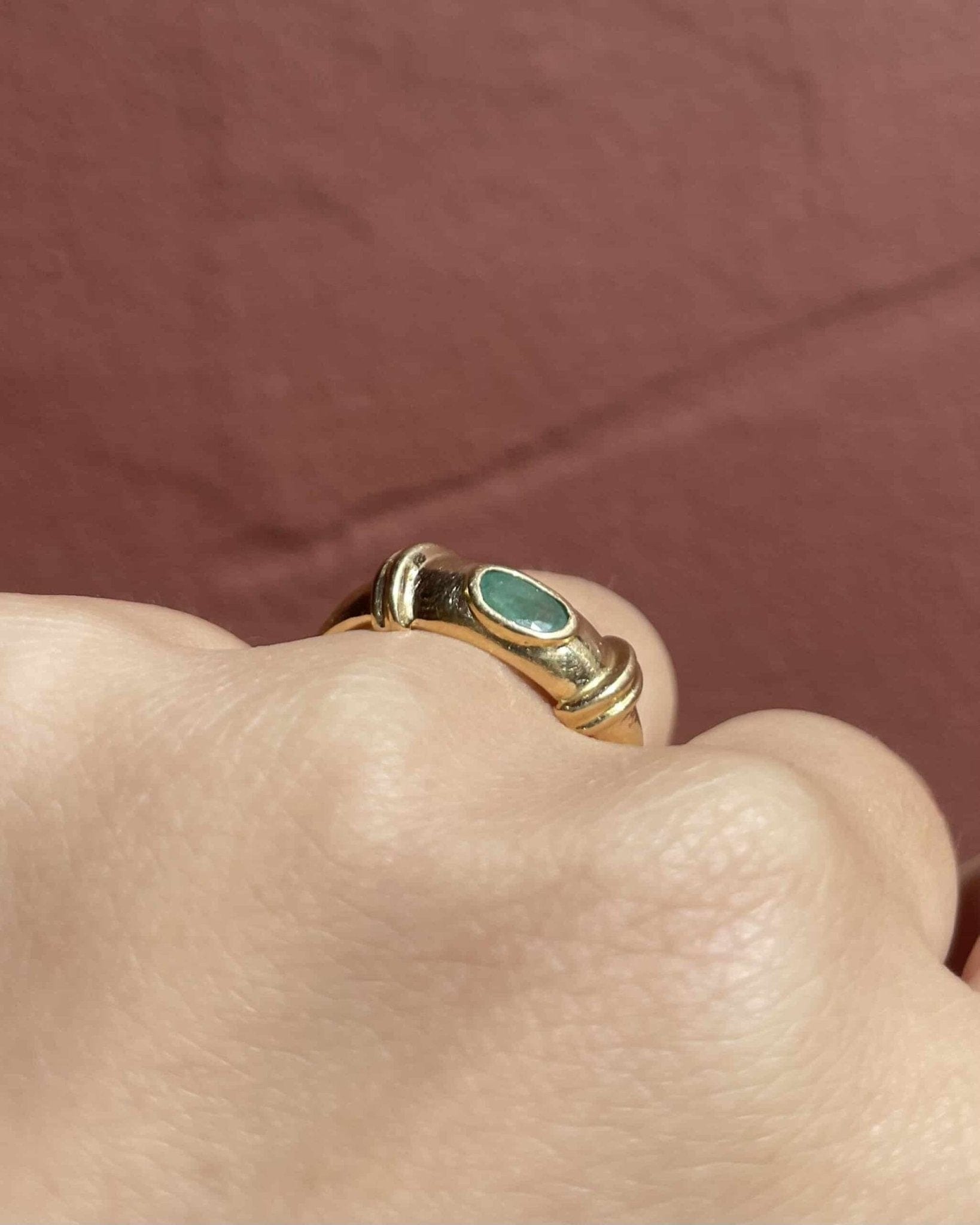 Bague Jonc Émeraude 0.30 carat "Trixie" - Elliade Paris