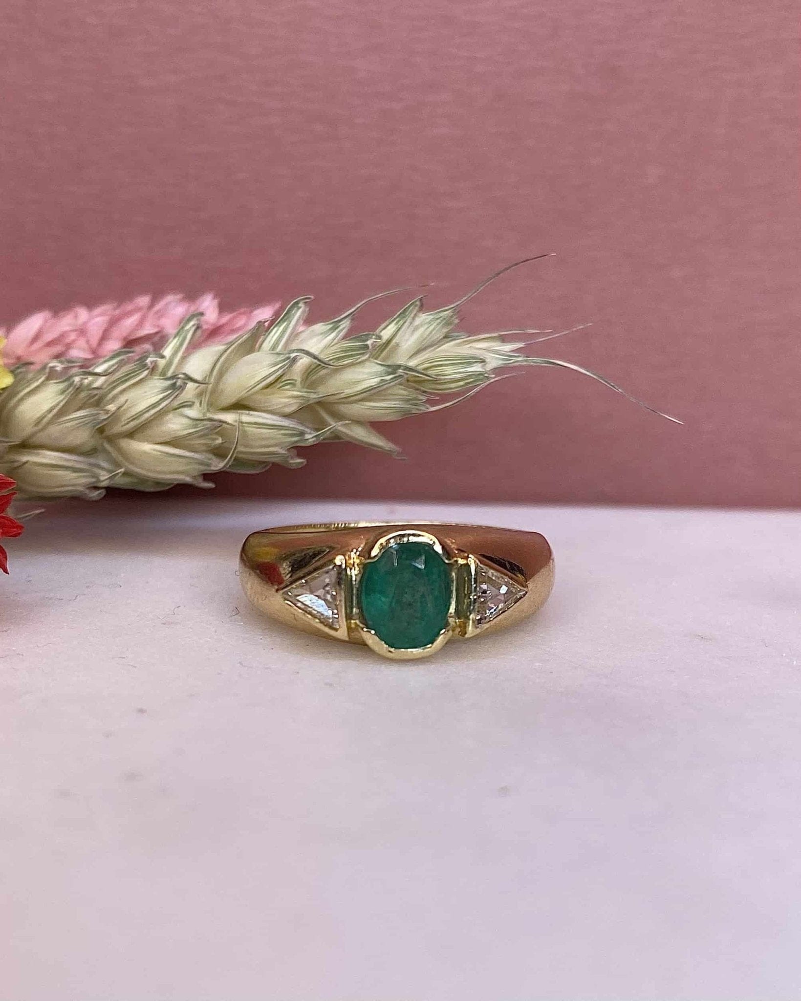 Bague Jonc Emeraude 0.70 Carat & Diamants Troïda "Inara" - Elliade Paris