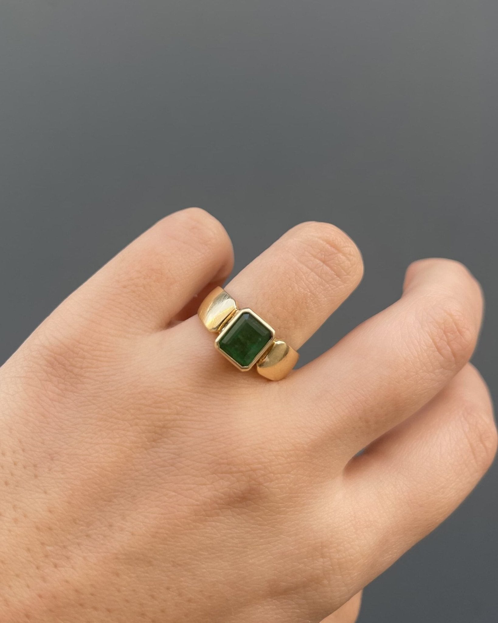 Bague Jonc Émeraude 1.80 carat "Bianca" - Elliade Paris