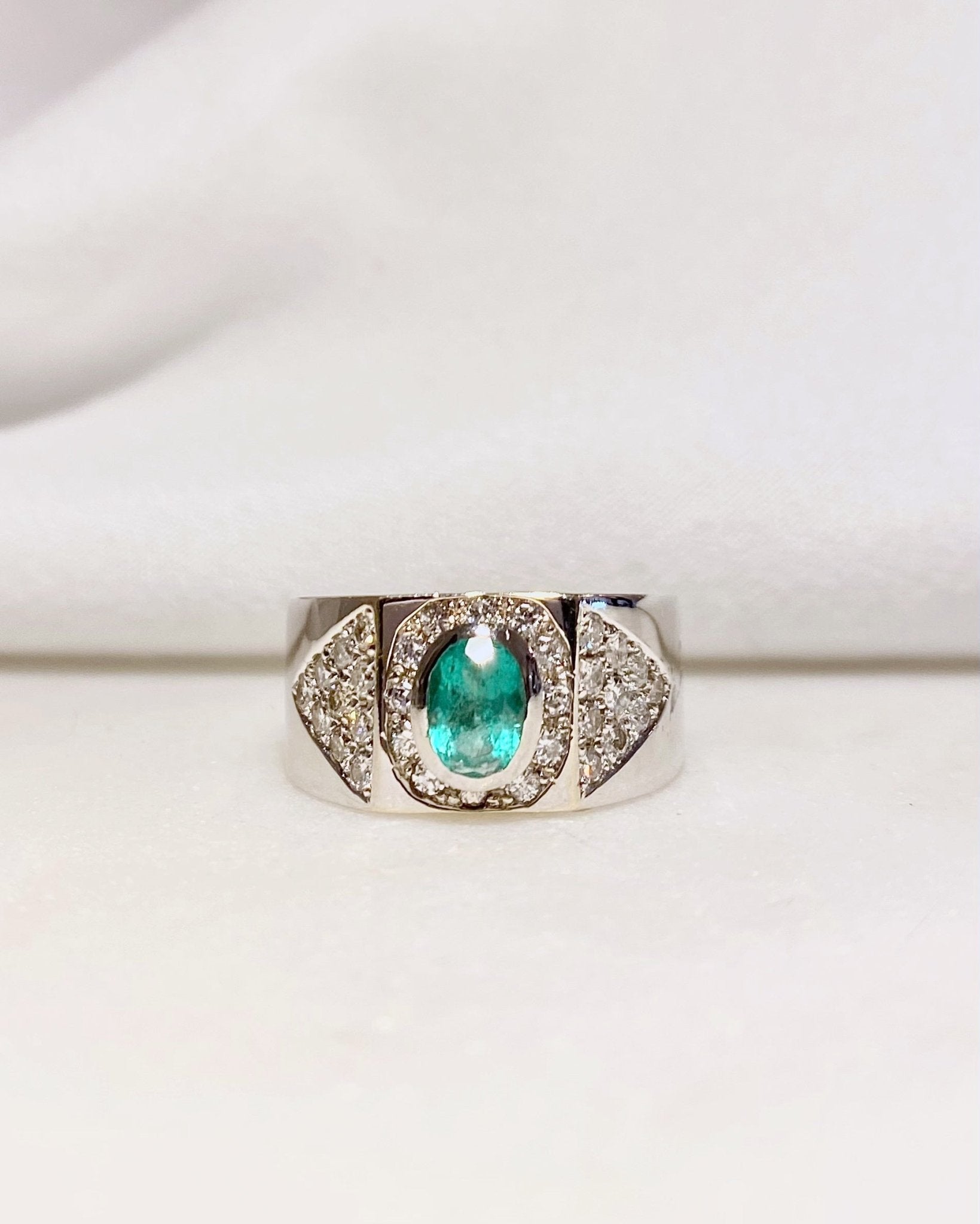 Bague Jonc Emeraude & 32 Diamants "Mélisse" - Elliade Paris