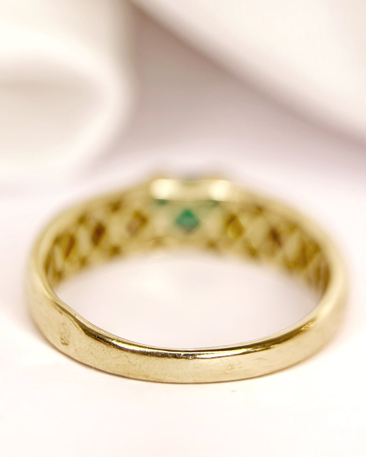 Bague Jonc Émeraude & Diamants "Daniella" - Elliade Paris