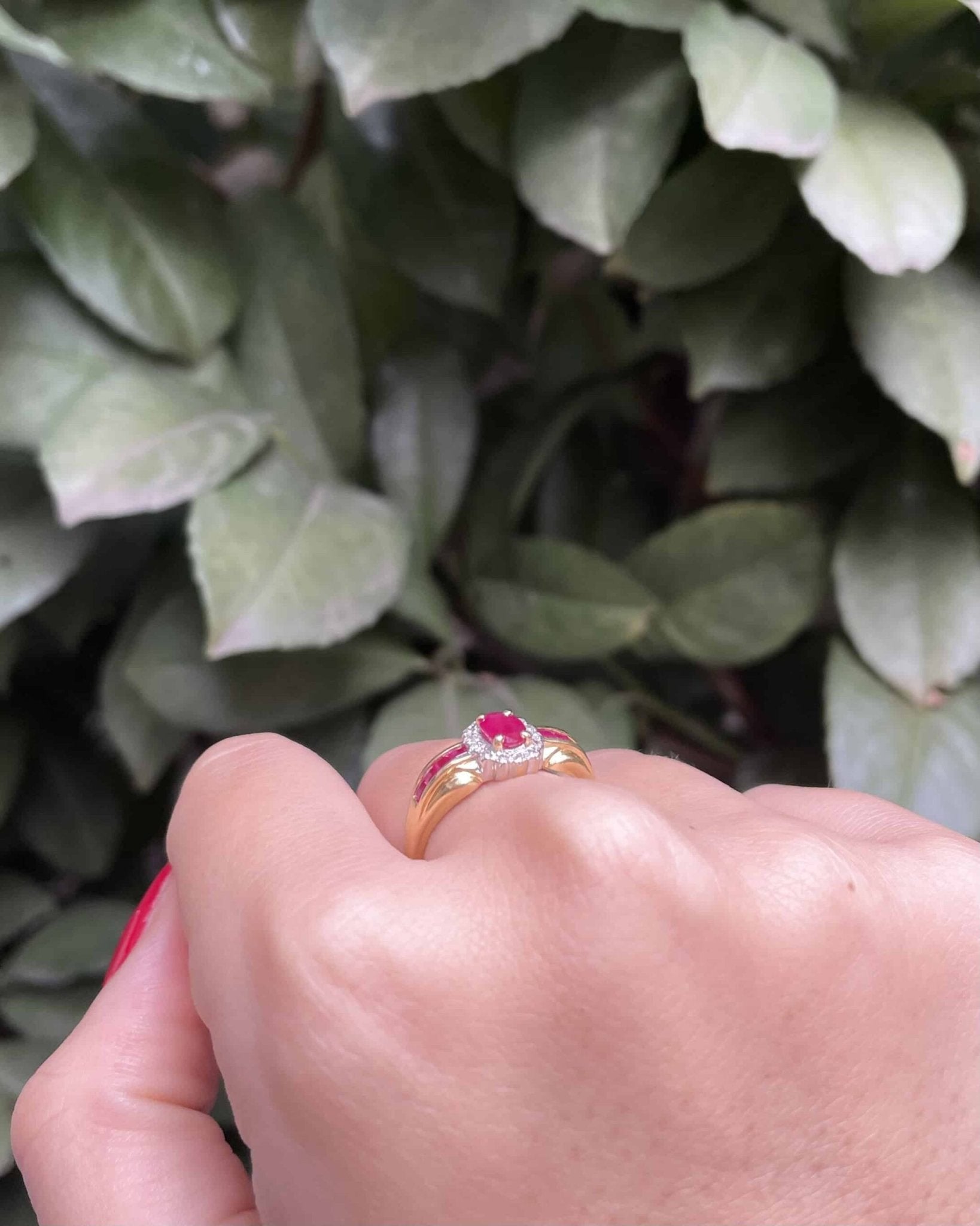 Bague Jonc Marguerite Rubis & Diamants "Claire" - Elliade Paris