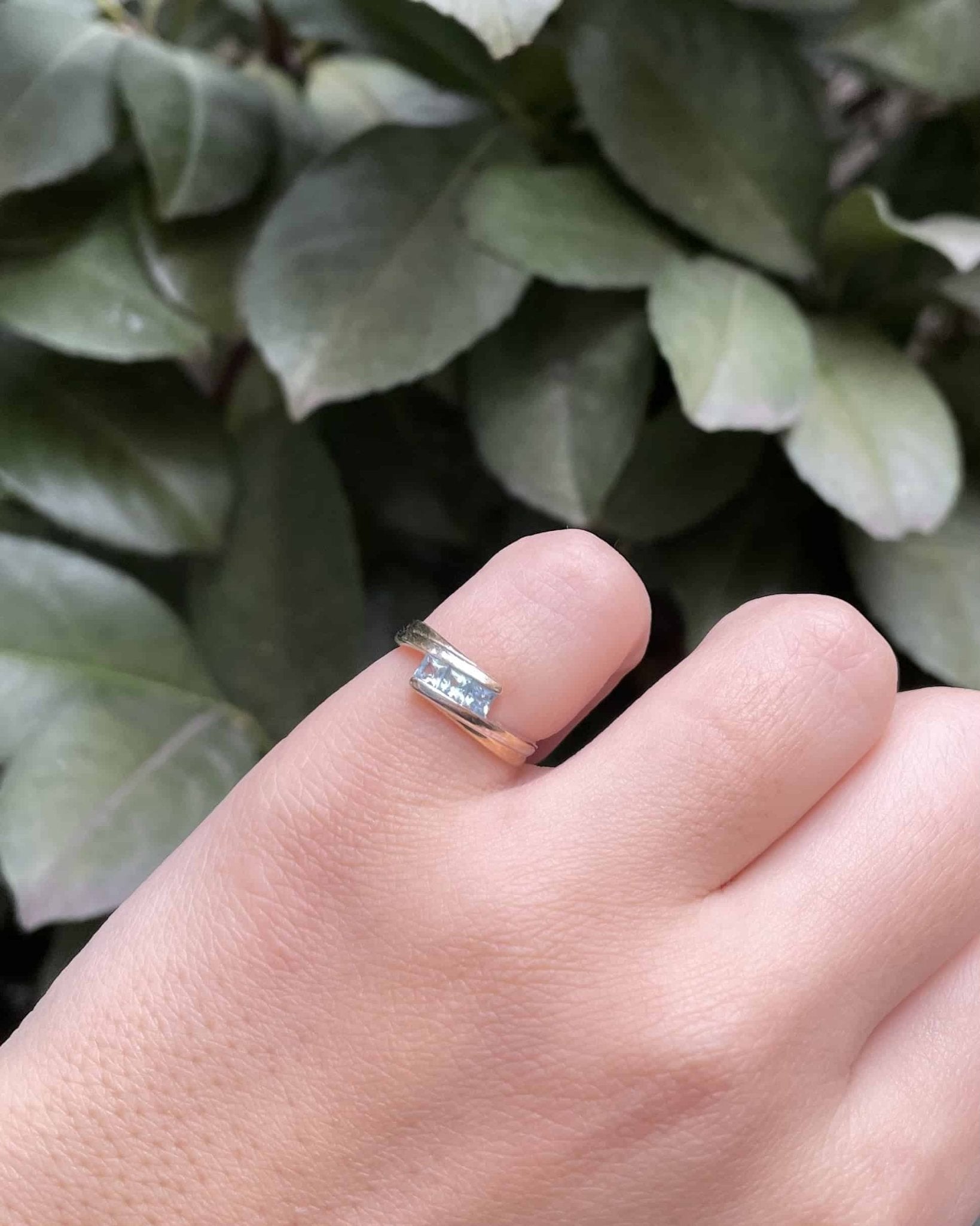 Bague Jonc Pinky Topazes "Irina" - Elliade Paris