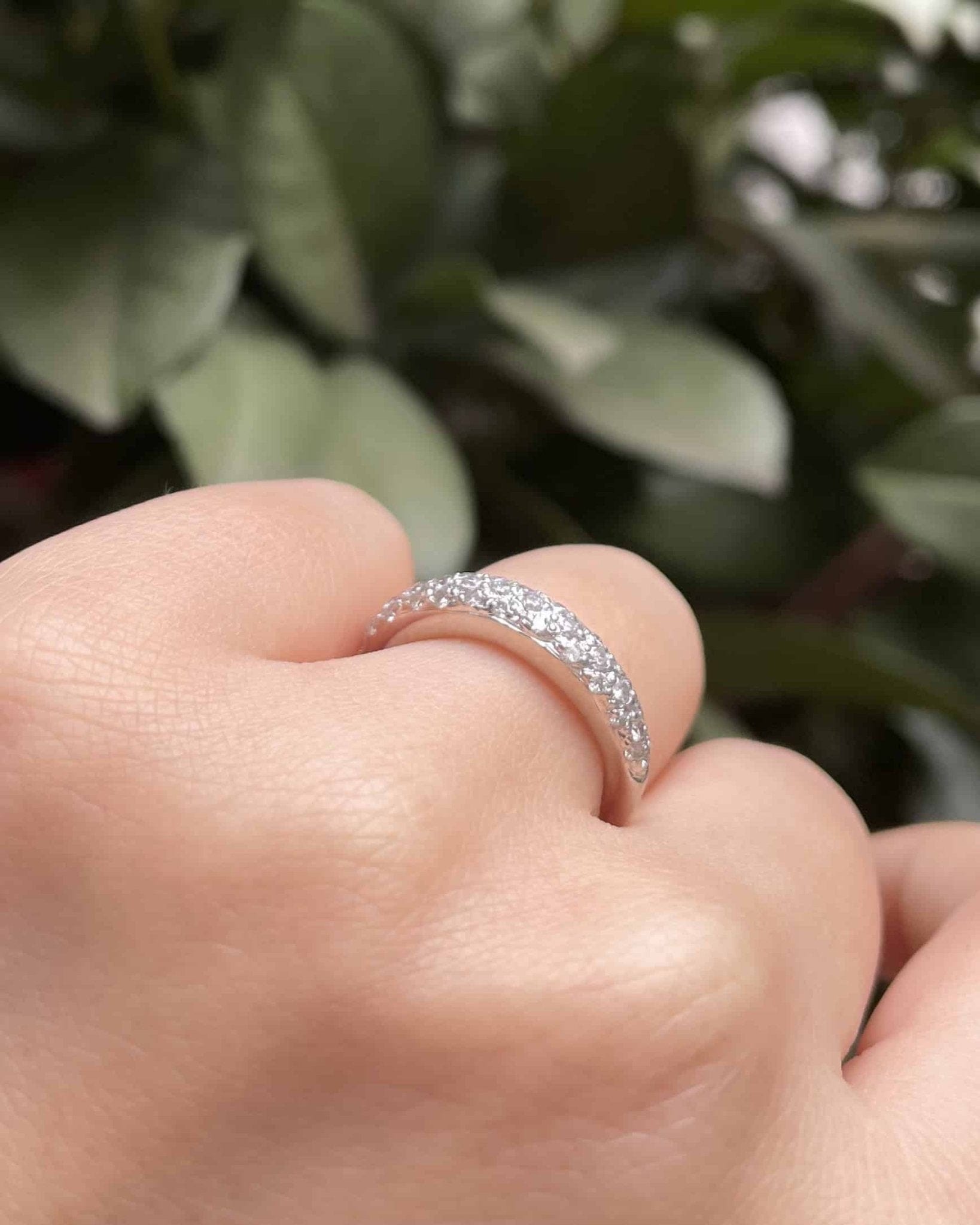 Bague Jonc Rivière 41 Diamants "Evelyn" - Elliade Paris