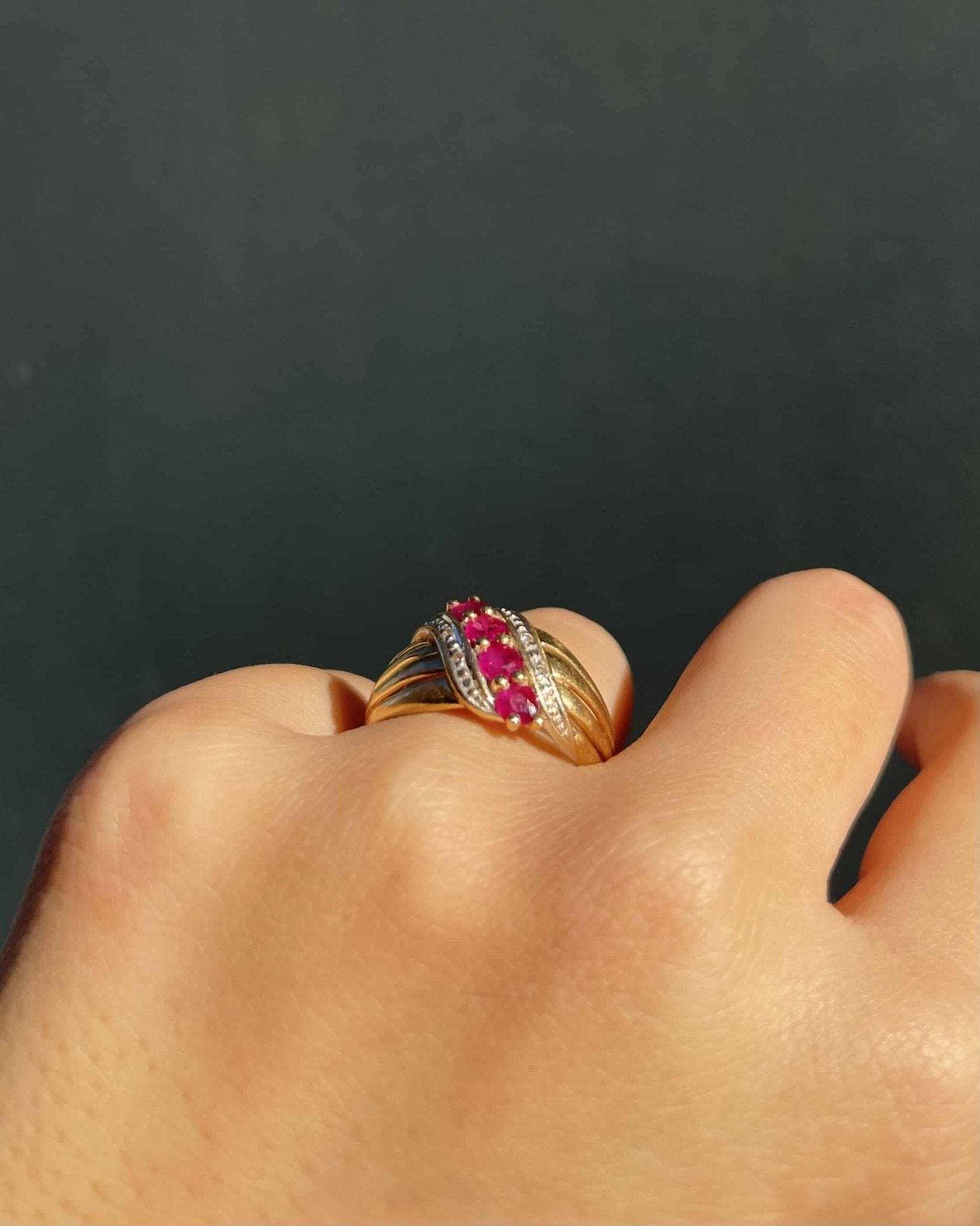 Bague Jonc Rubis 0.60 carat & Diamants "Zelda" - Elliade Paris