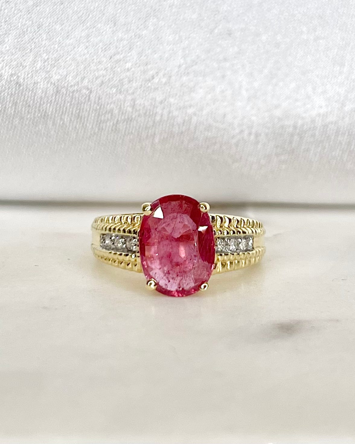 Bague Jonc Rubis 3.80 carats & Diamants "Alba" - Elliade Paris