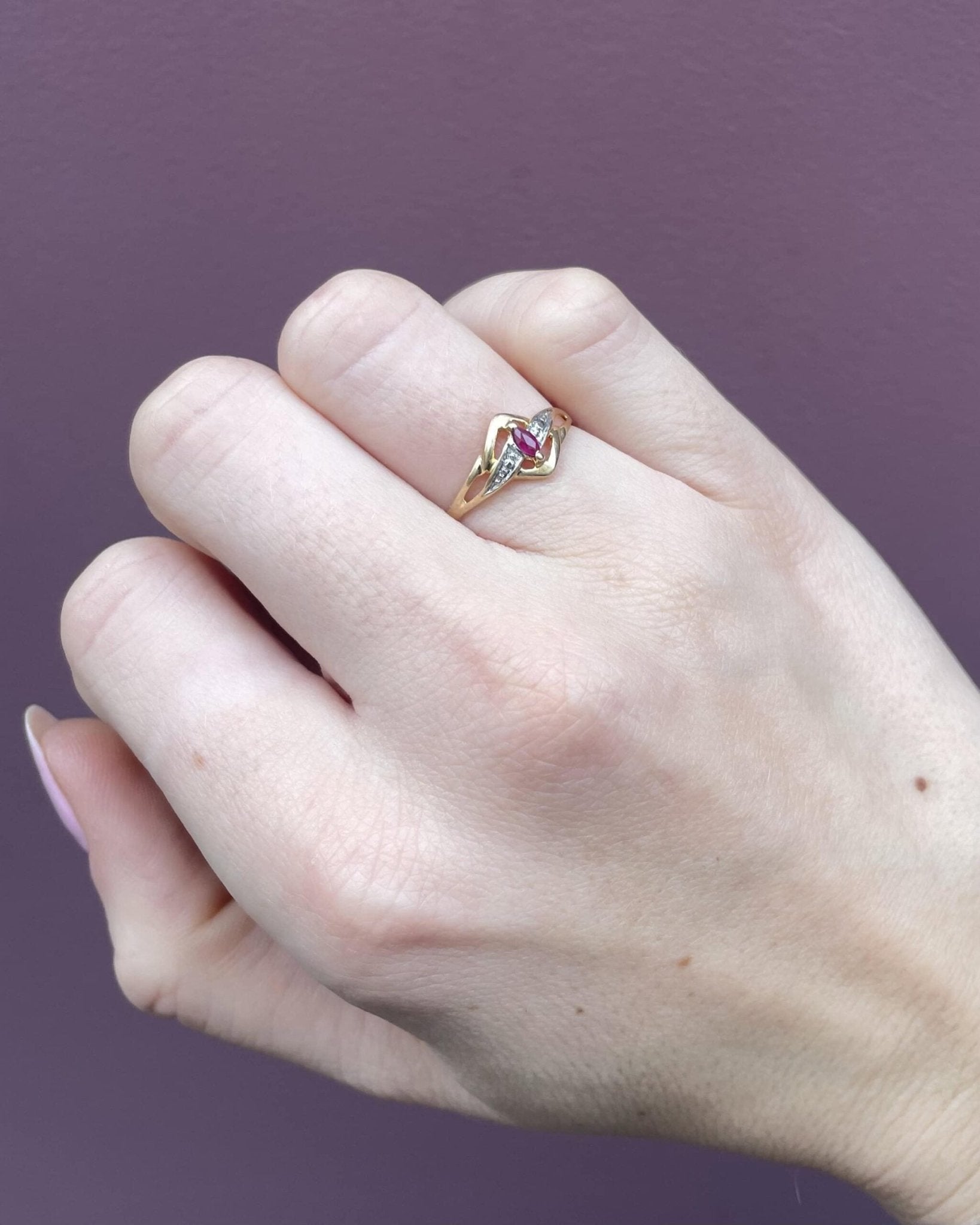 Bague Jonc Rubis "Loeza" - Elliade Paris