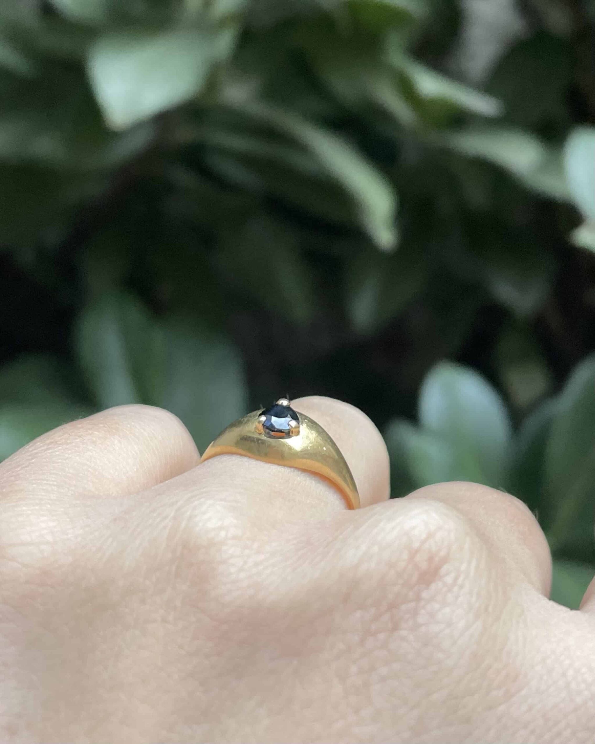 Bague Vintage Jonc Saphir Goutte "Mallomé"