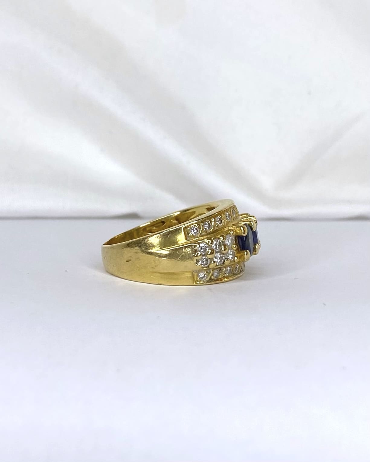 Bague Jonc saphirs 1.20 carat & 34 Diamants "Brune" - Elliade Paris