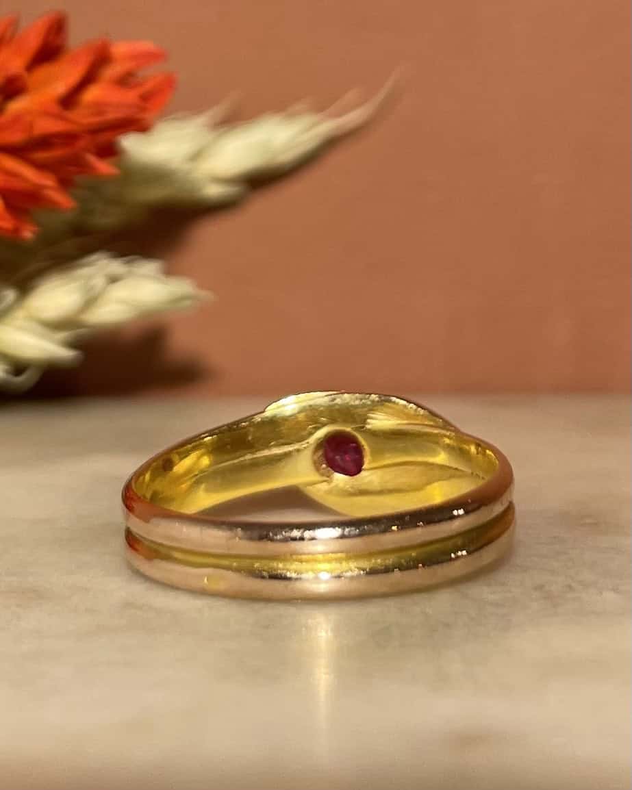 Bague Jonc Serpent Rubis "Lou - Ange" - Elliade Paris