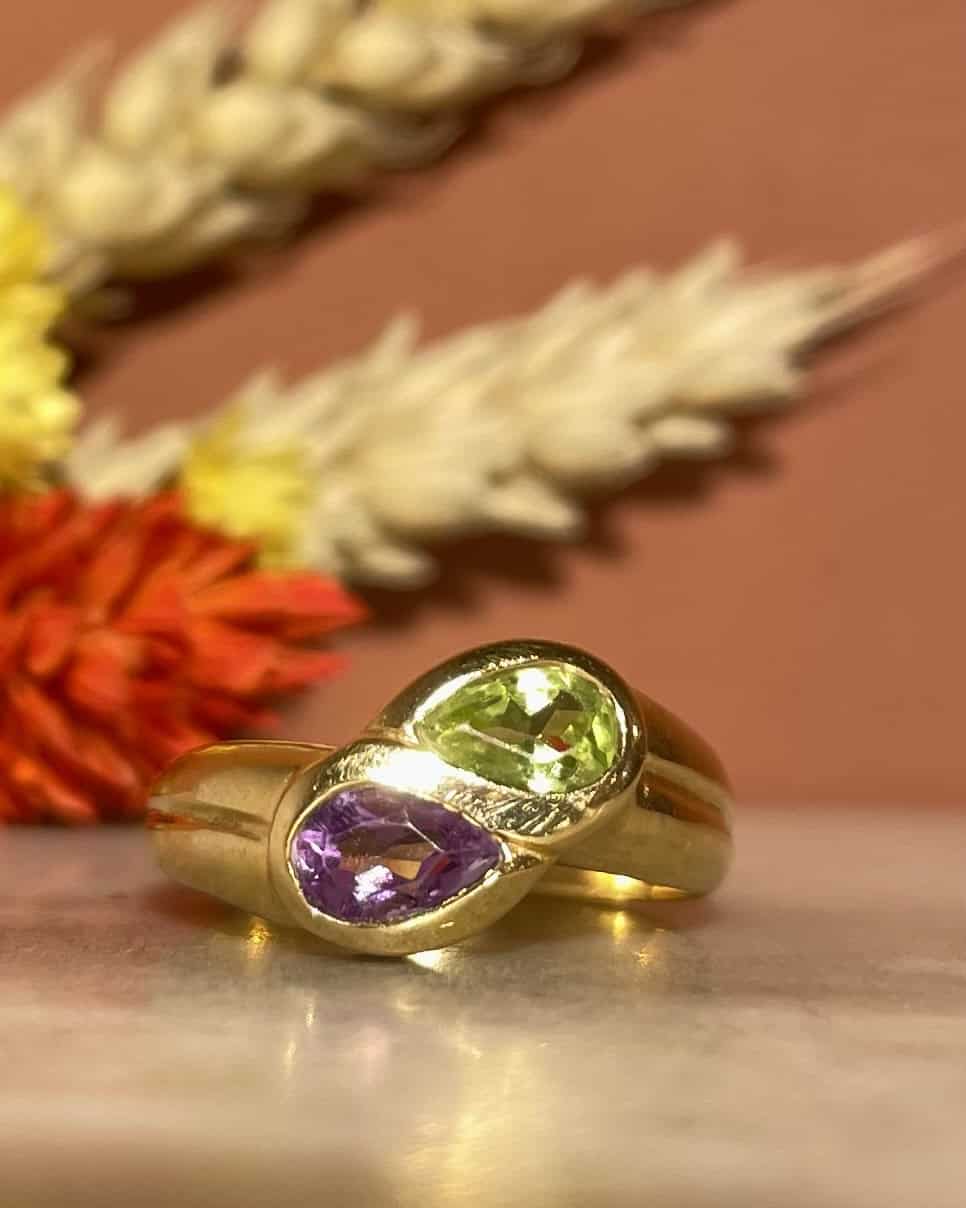 Bague Jonc Toi & Moi Peridot & Amethyste "Violette" - Elliade Paris