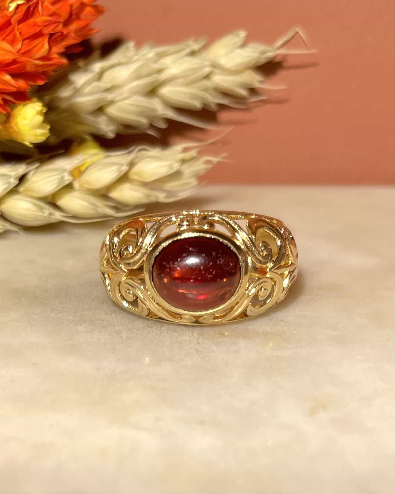 Bague chevalière vintage Grenat Cabochon "Sacha"
