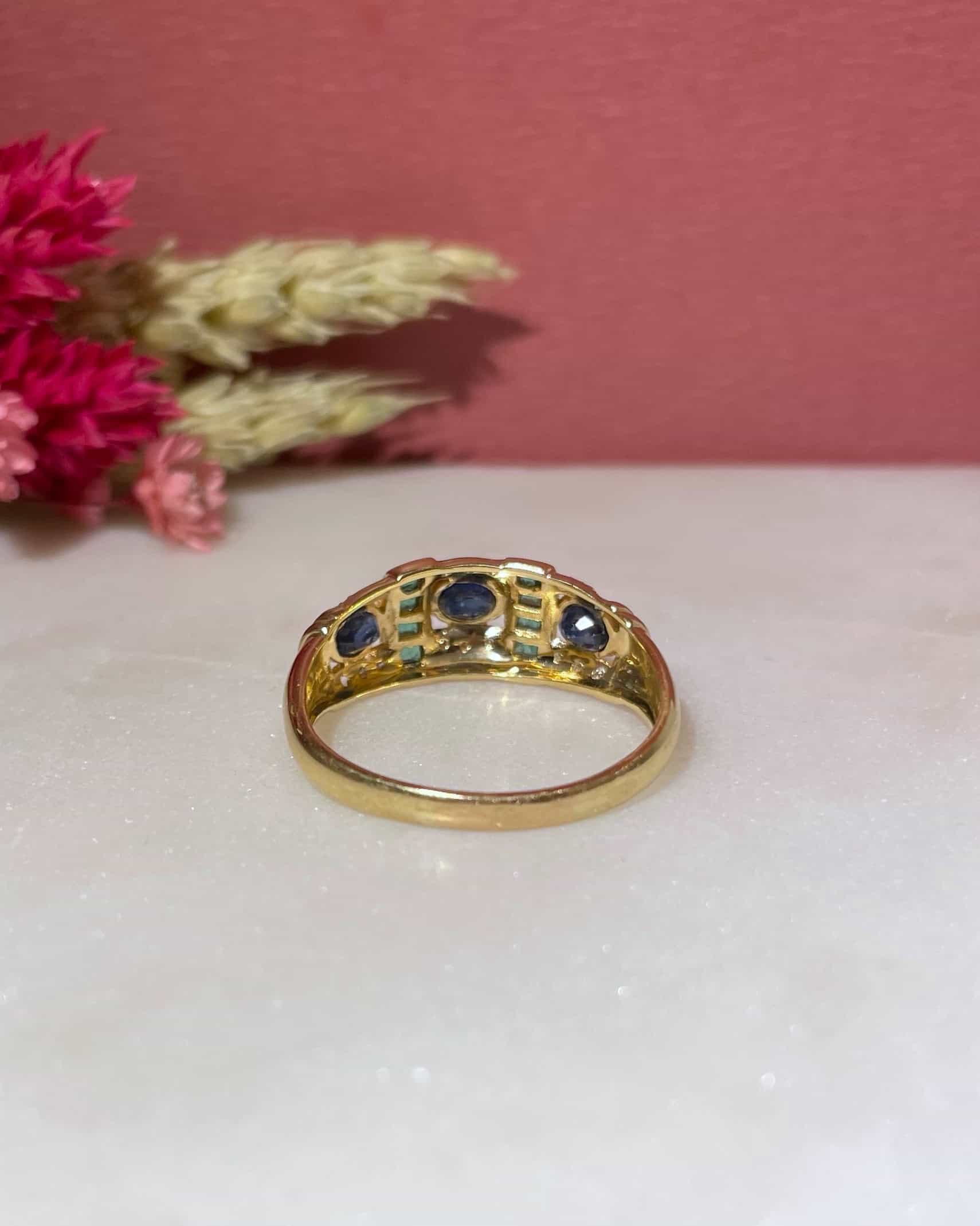 Bague Jonc Saphirs, Émeraudes & Diamants "Monica"