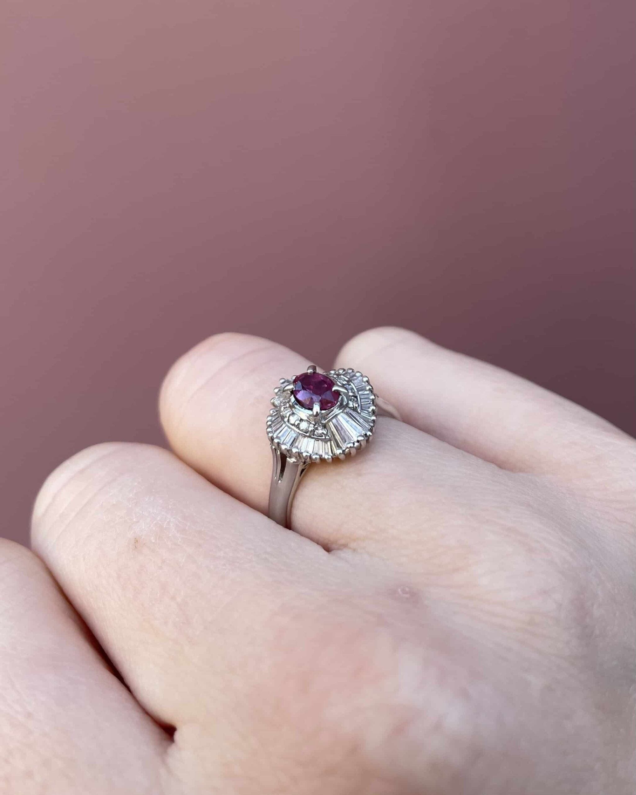 Bague Marguerite Rubis 0.50 carat & 42 Diamants 0.56 carat "Dorina"