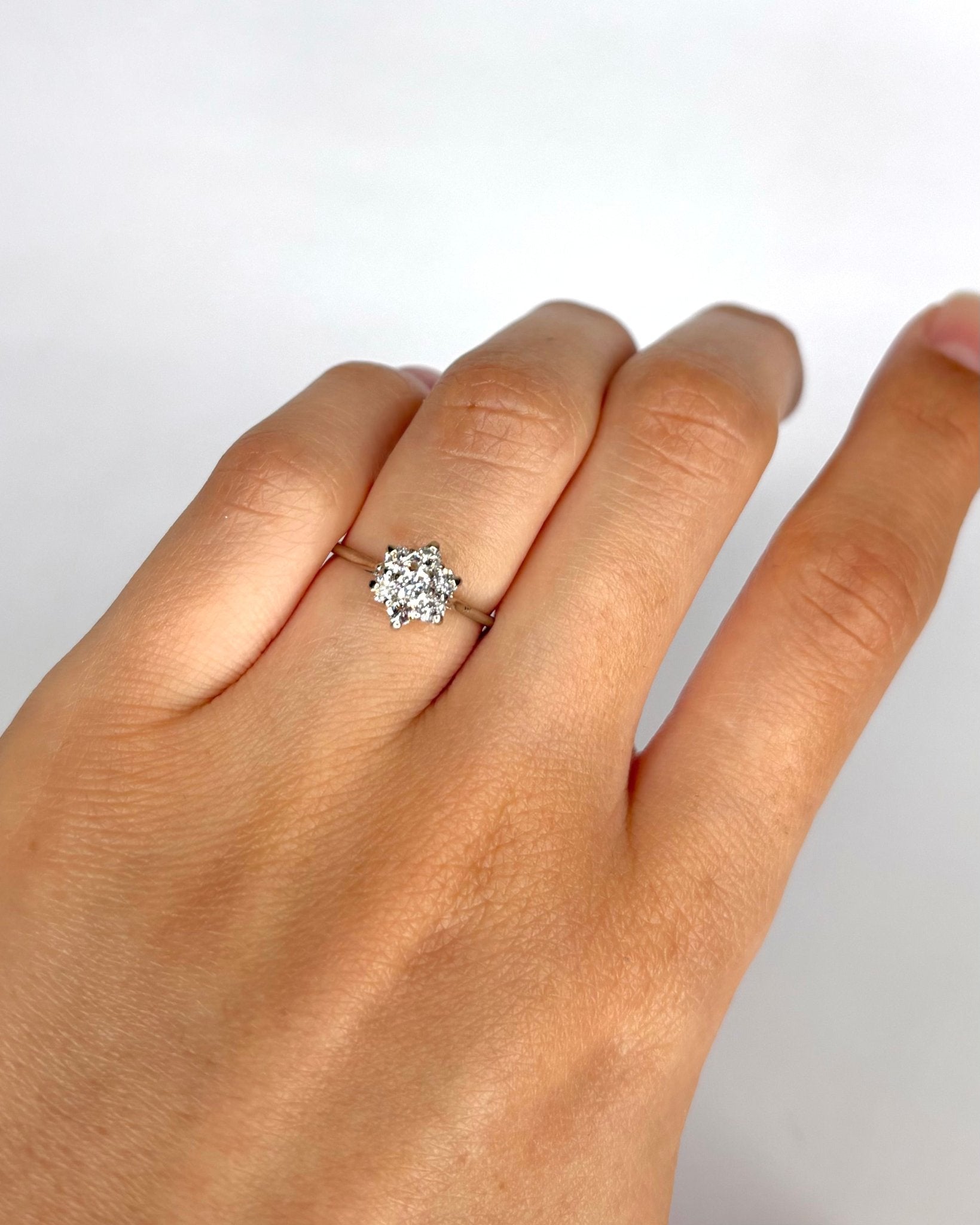 Bague Marguerite 7 Diamants "Hannah" - Elliade Paris