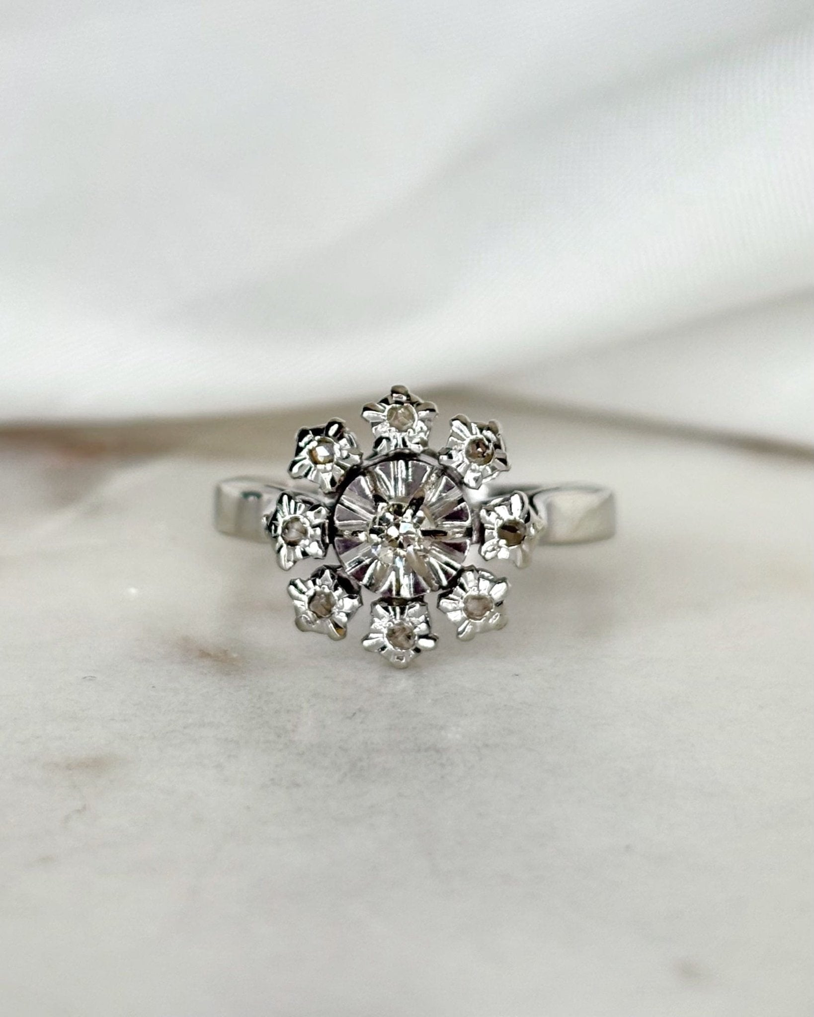 Bague Marguerite 9 Diamants "Amanda" - Elliade Paris