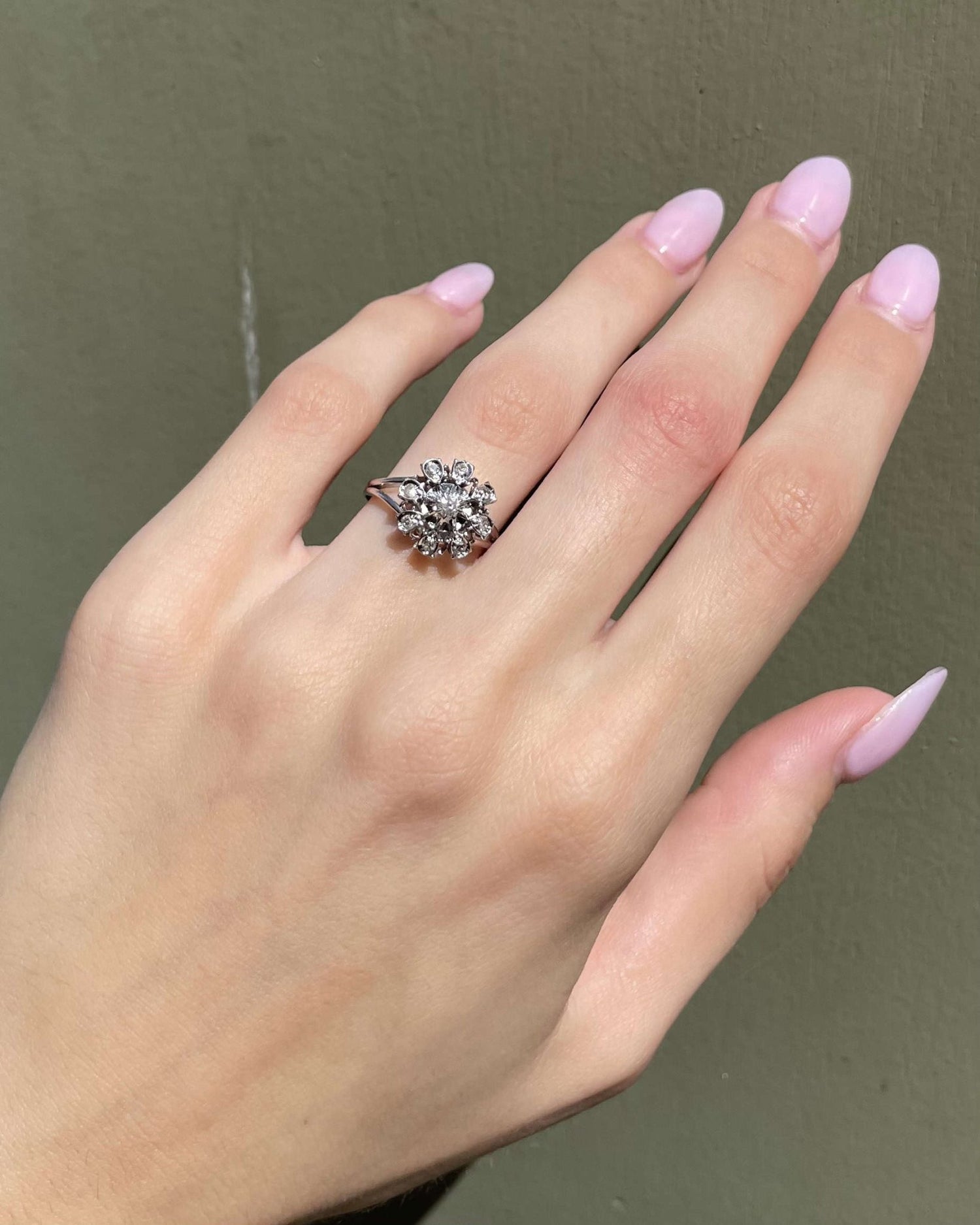 Bague Marguerite 9 Diamants "Maya" - Elliade Paris