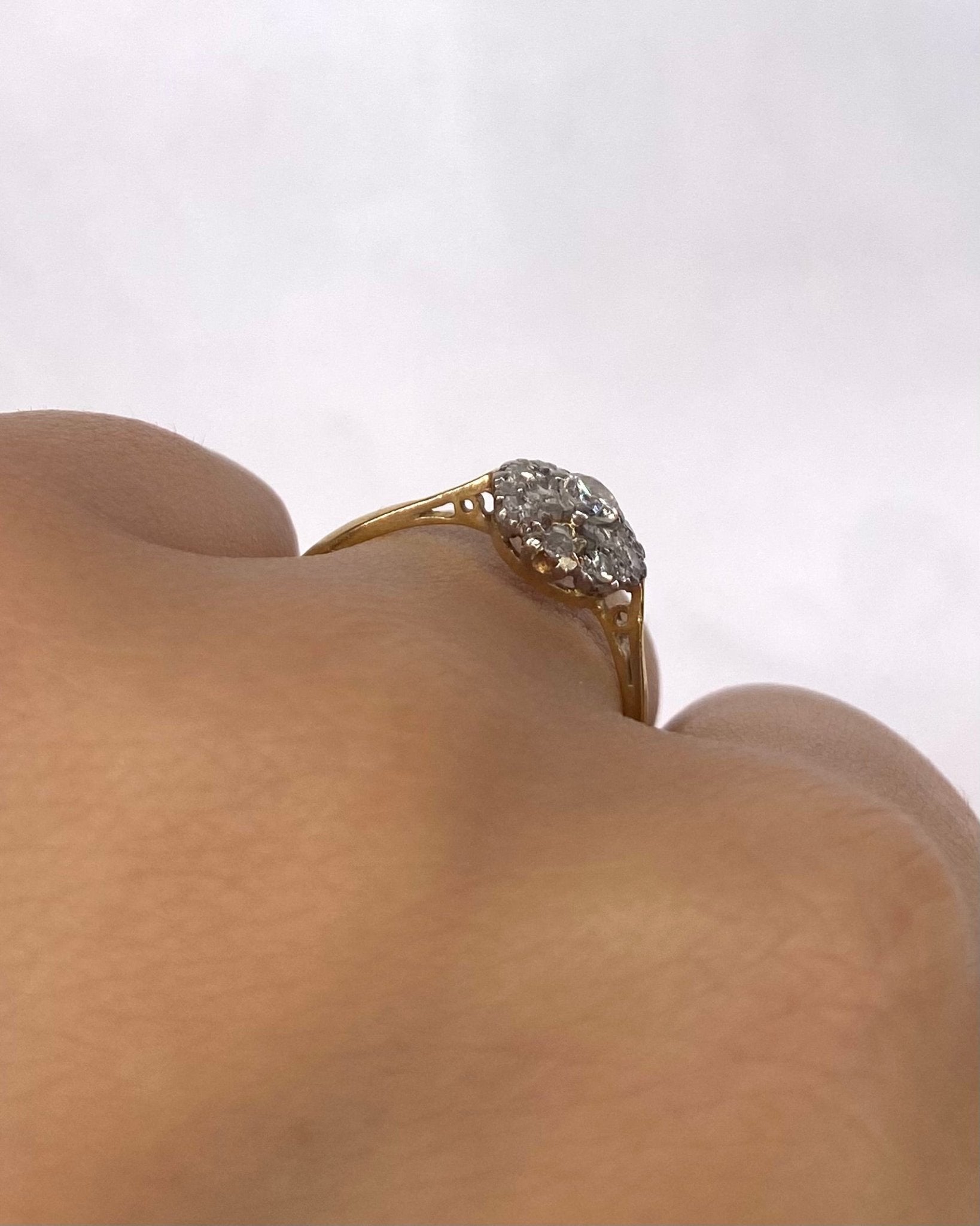 Bague Marguerite 9 Diamants "Xana" - Elliade Paris