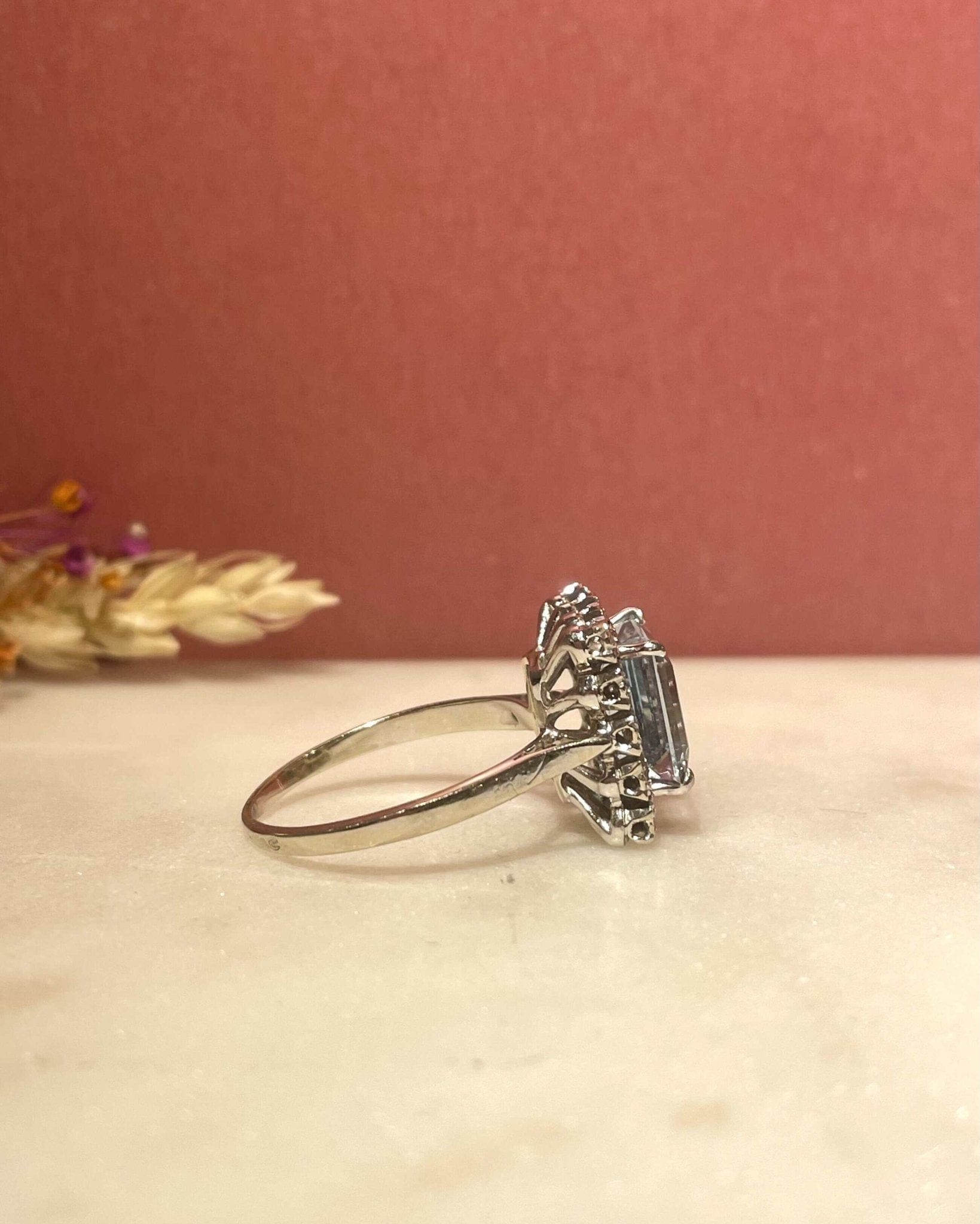 Bague Marguerite Aigue - Marine 3.45 carats & Diamants "Roxane" - Elliade Paris