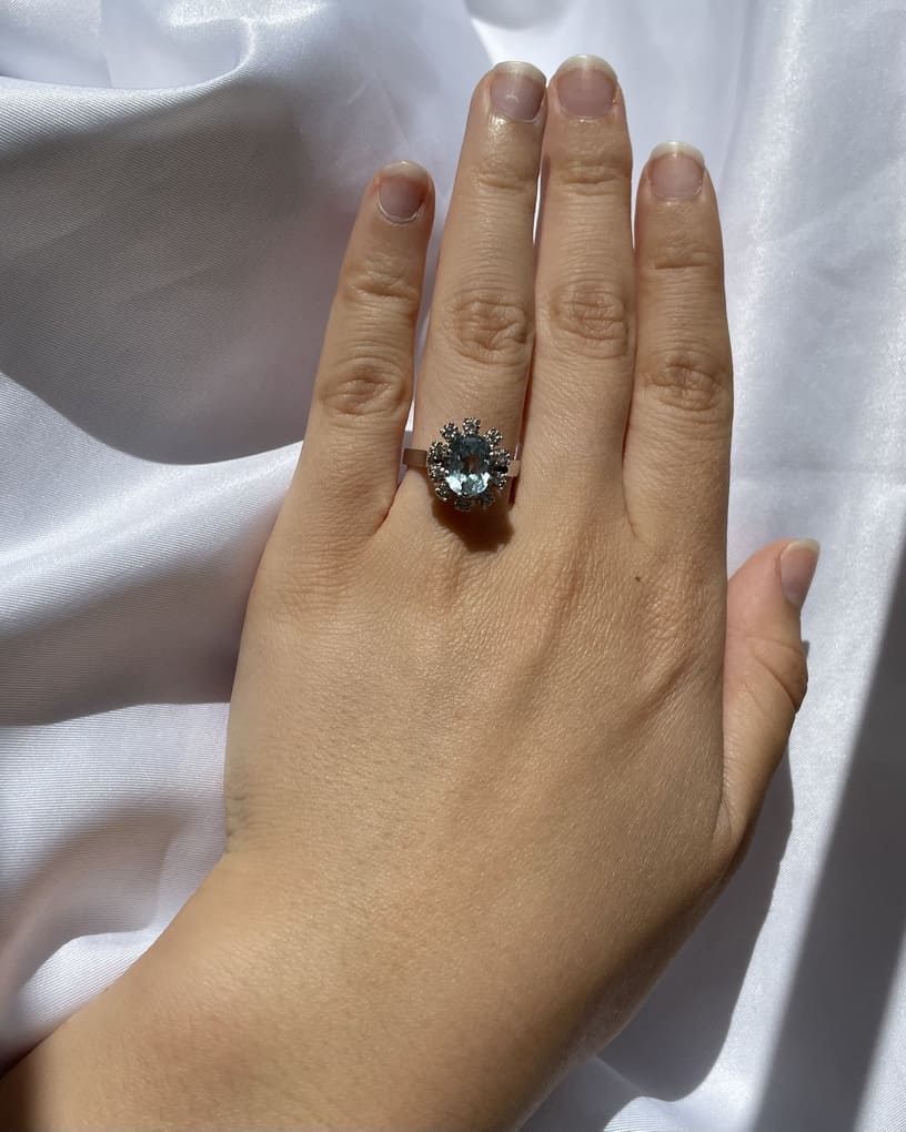 Bague Marguerite Aigue - Marine et Diamants "Amarine" - Elliade Paris