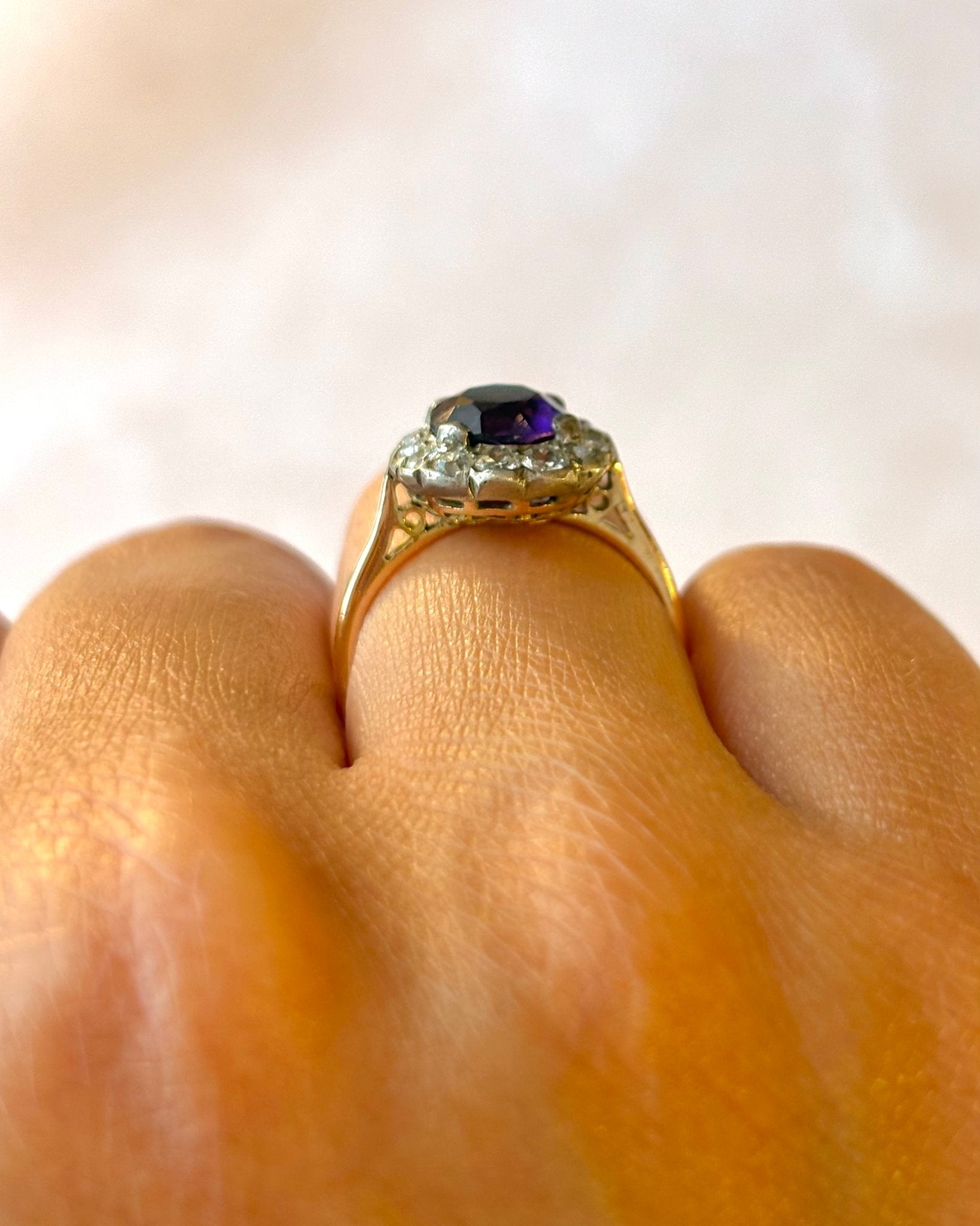 Bague Marguerite Améthyste 1.30 carat & Diamants 0.42 carat "Molly" - Elliade Paris