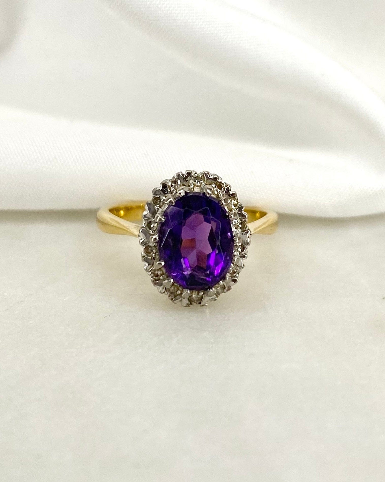 Bague Marguerite Améthyste 2.30 carats & 14 Diamants "Élisa" - Elliade Paris