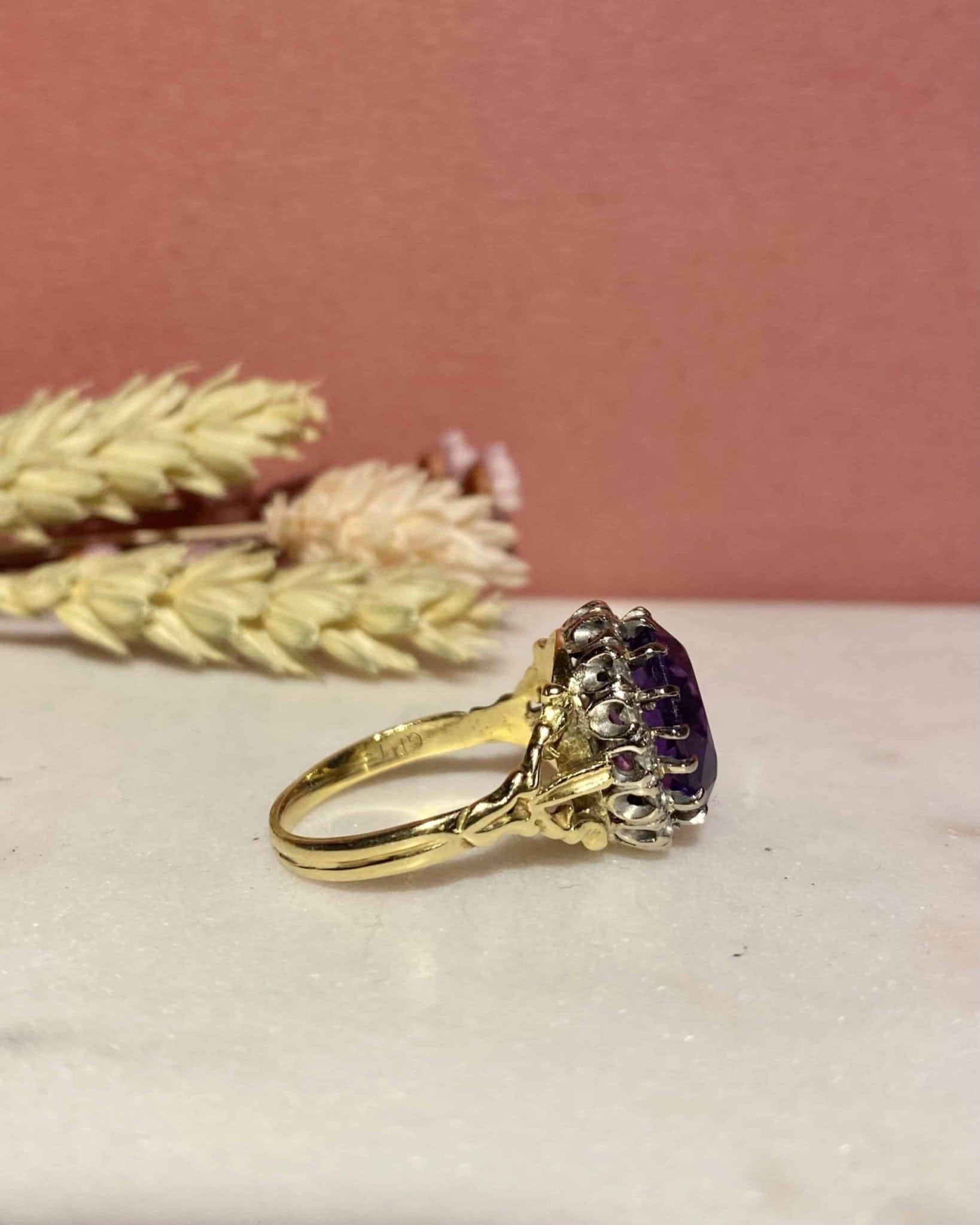 Bague Marguerite Améthyste 3.60 Carats & 16 Diamants "Paulina" - Elliade Paris