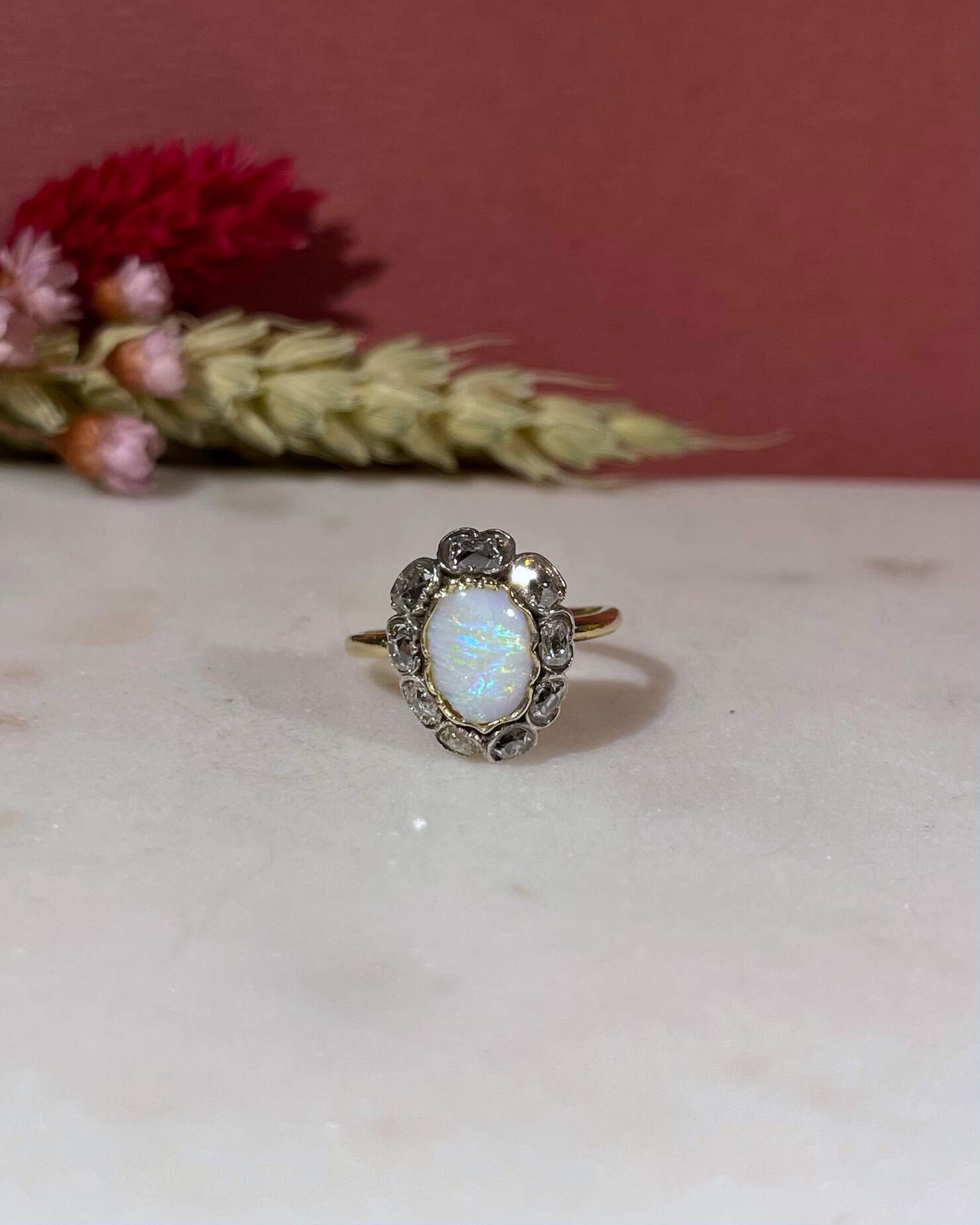 Bague XIXe siècle Opale & 9 Diamants 0.73 carat "Maude"