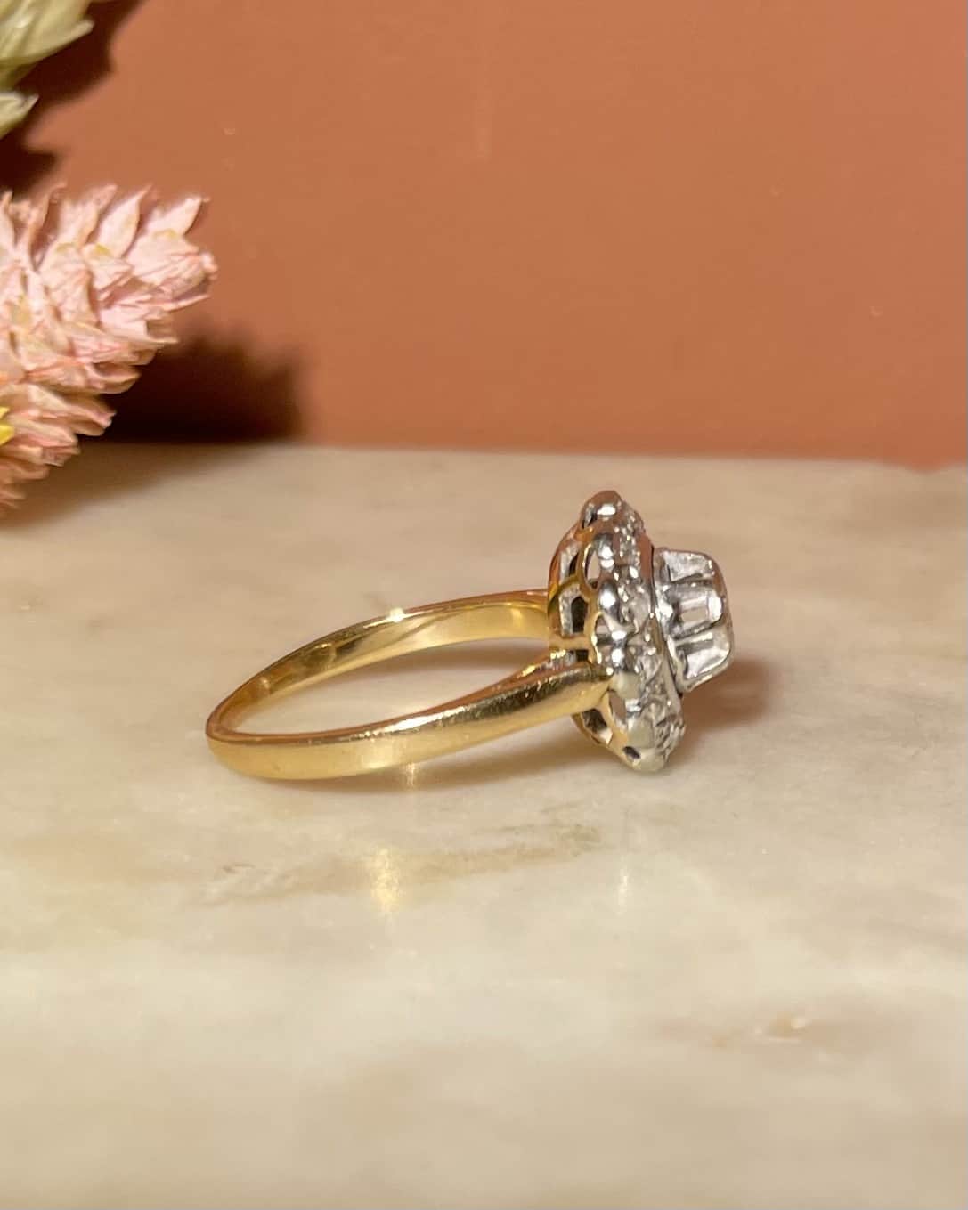 Bague Marguerite Art - Déco 13 Diamants "Élora" - Elliade Paris