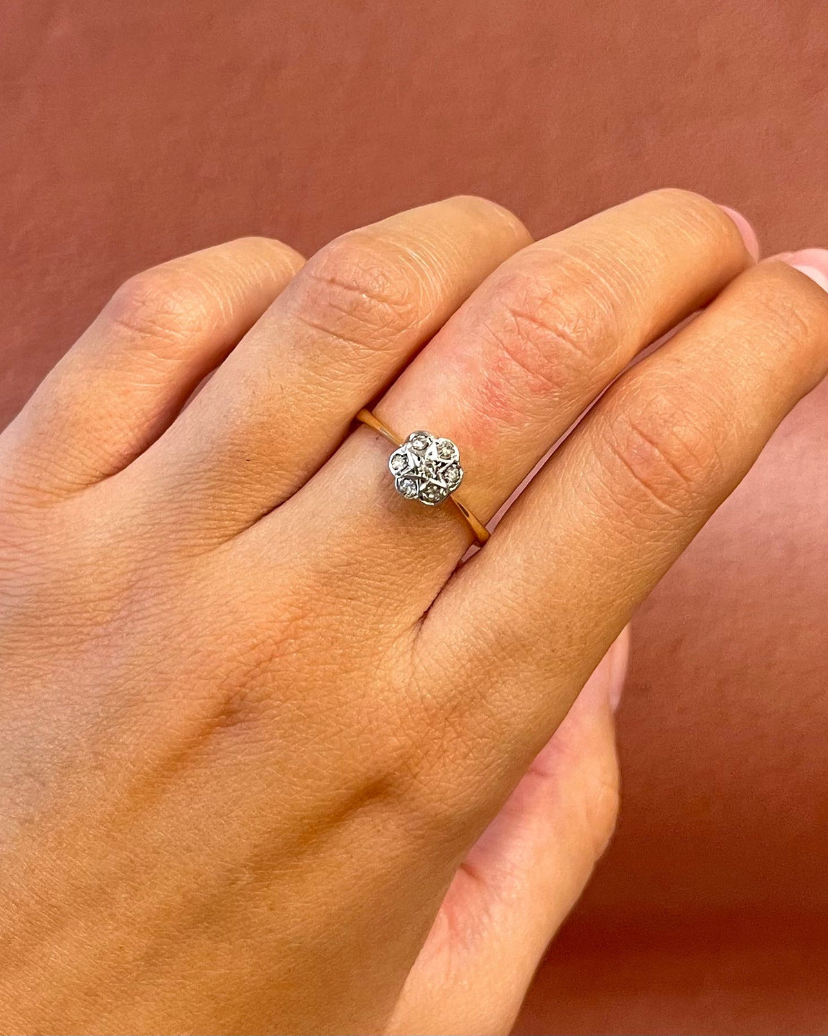 Bague Marguerite Art-Déco Diamants 0.28 carat "Fiby" - Elliade Paris