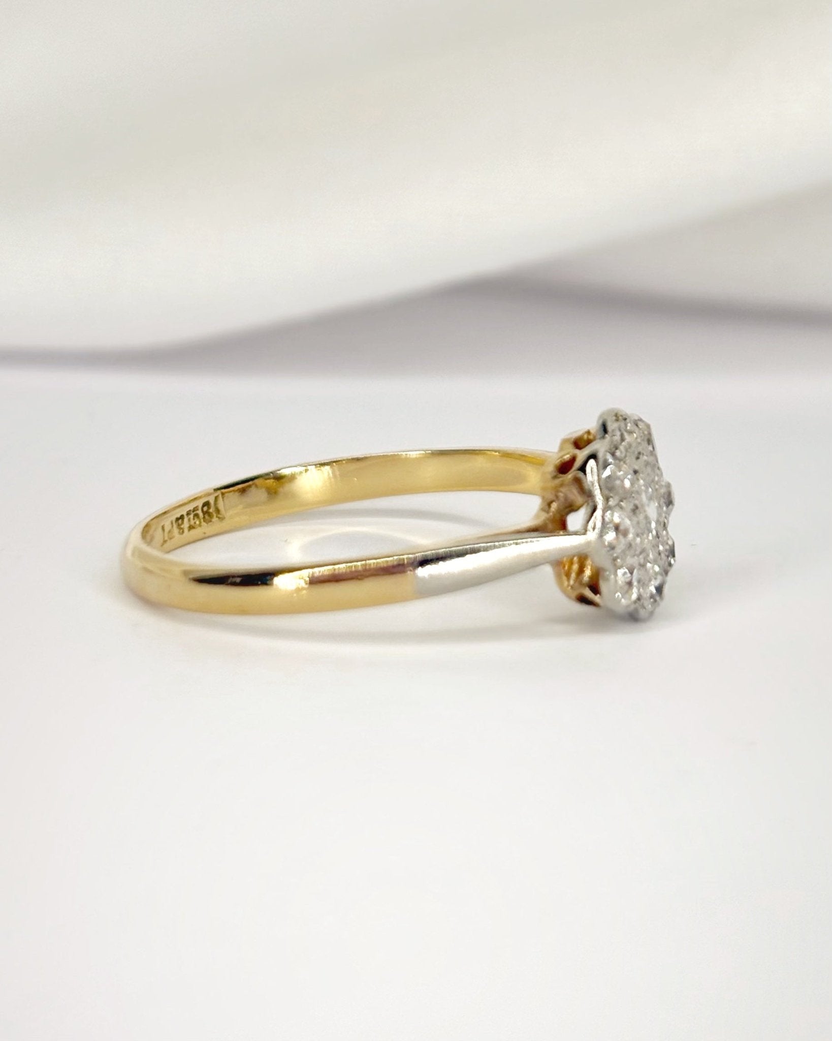 Bague Marguerite Art-Déco Diamants 0.28 carat "Selena" - Elliade Paris