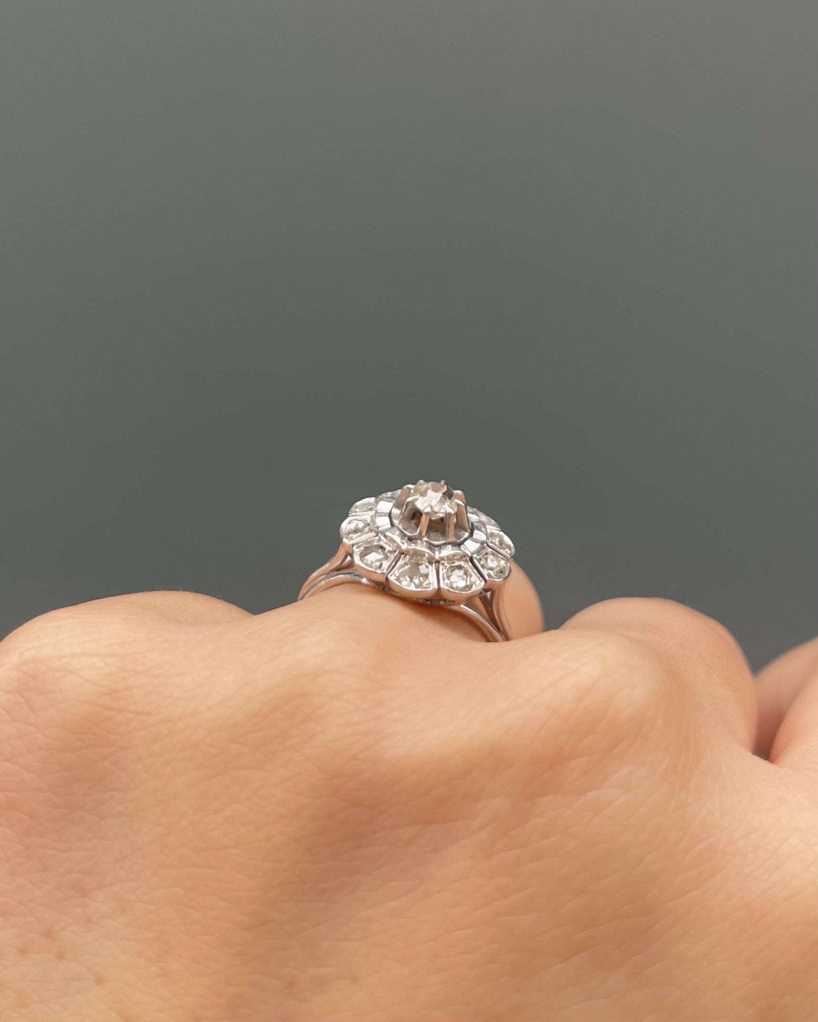 Bague Marguerite Art - Déco Diamants 0.55 carat "Camille" - Elliade Paris