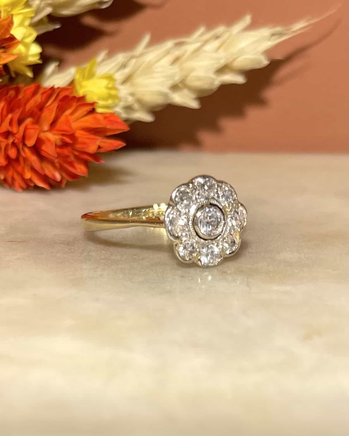 Bague Marguerite Art - Déco Diamants 0.60 carat "Adley" - Elliade Paris