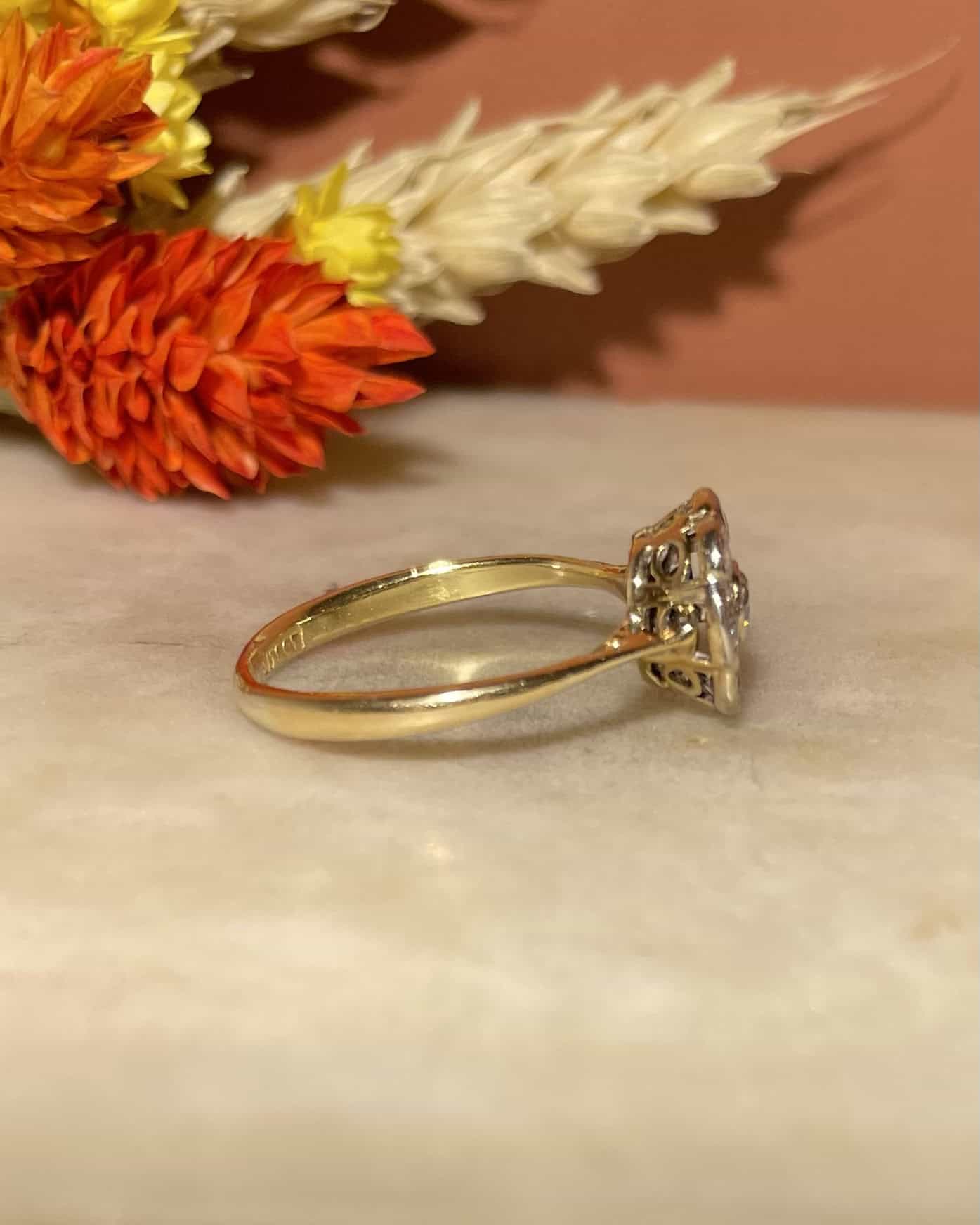 Bague Marguerite Art - Déco Diamants 0.60 carat "Adley" - Elliade Paris