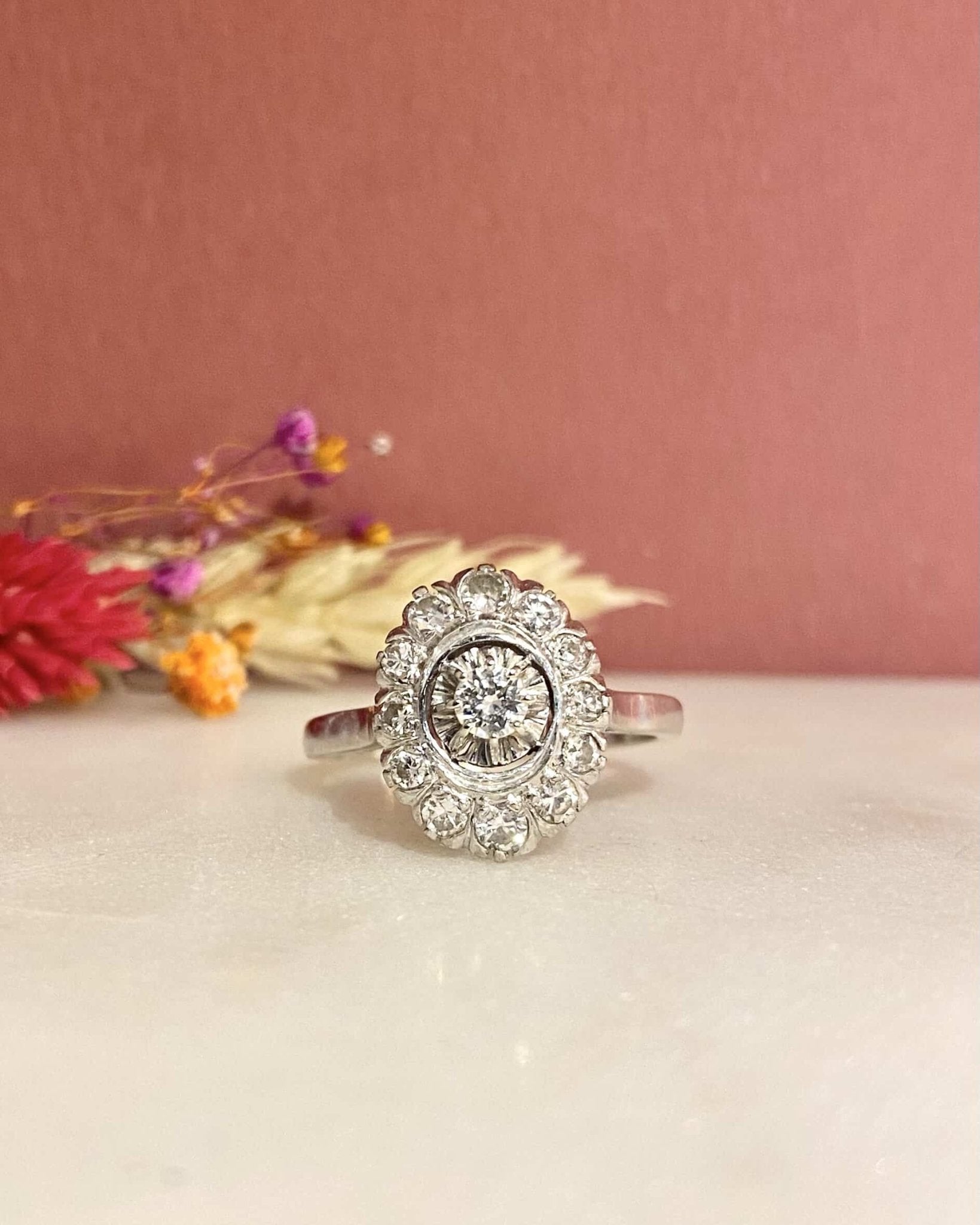 Bague Marguerite Art - Deco Diamants 0.67 carat "Lola" - Elliade Paris