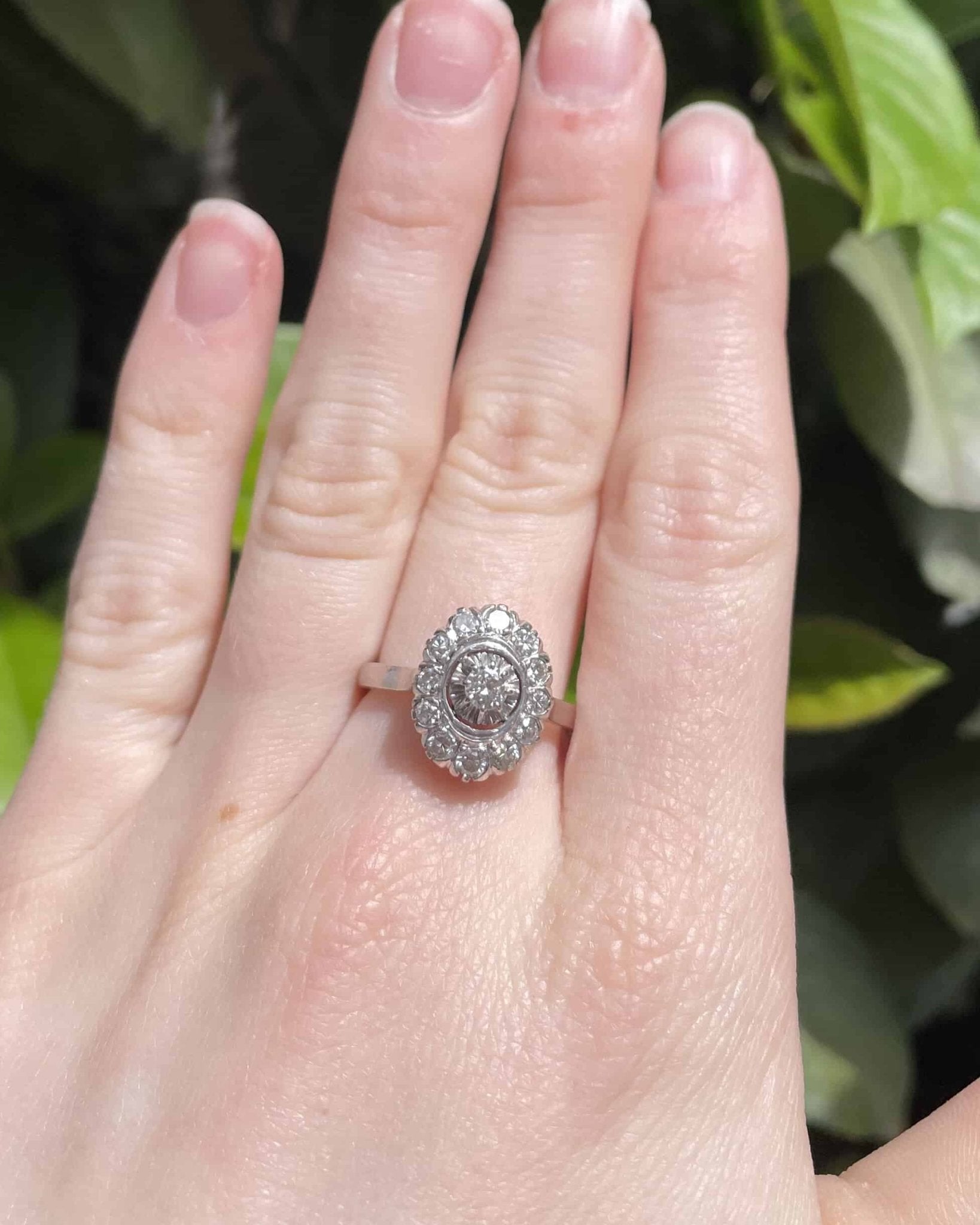 Bague Marguerite Art - Deco Diamants 0.67 carat "Lola" - Elliade Paris