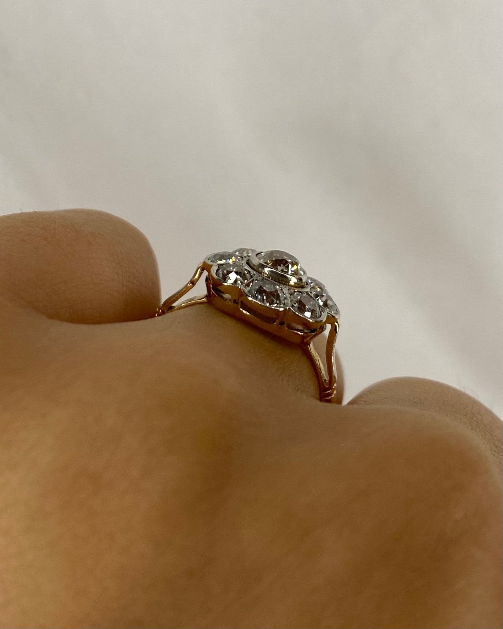 Bague Marguerite Art Déco Diamants 1.54 carat "Annie" - Elliade Paris