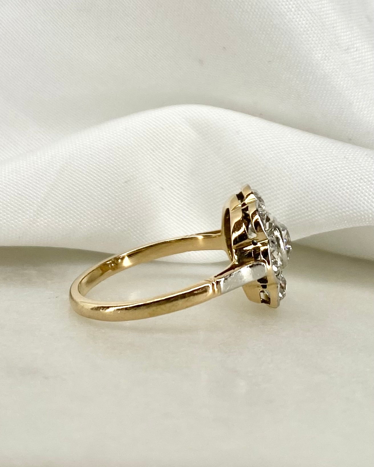 Bague Marguerite Art Déco Diamants 1.54 carat "Annie" - Elliade Paris