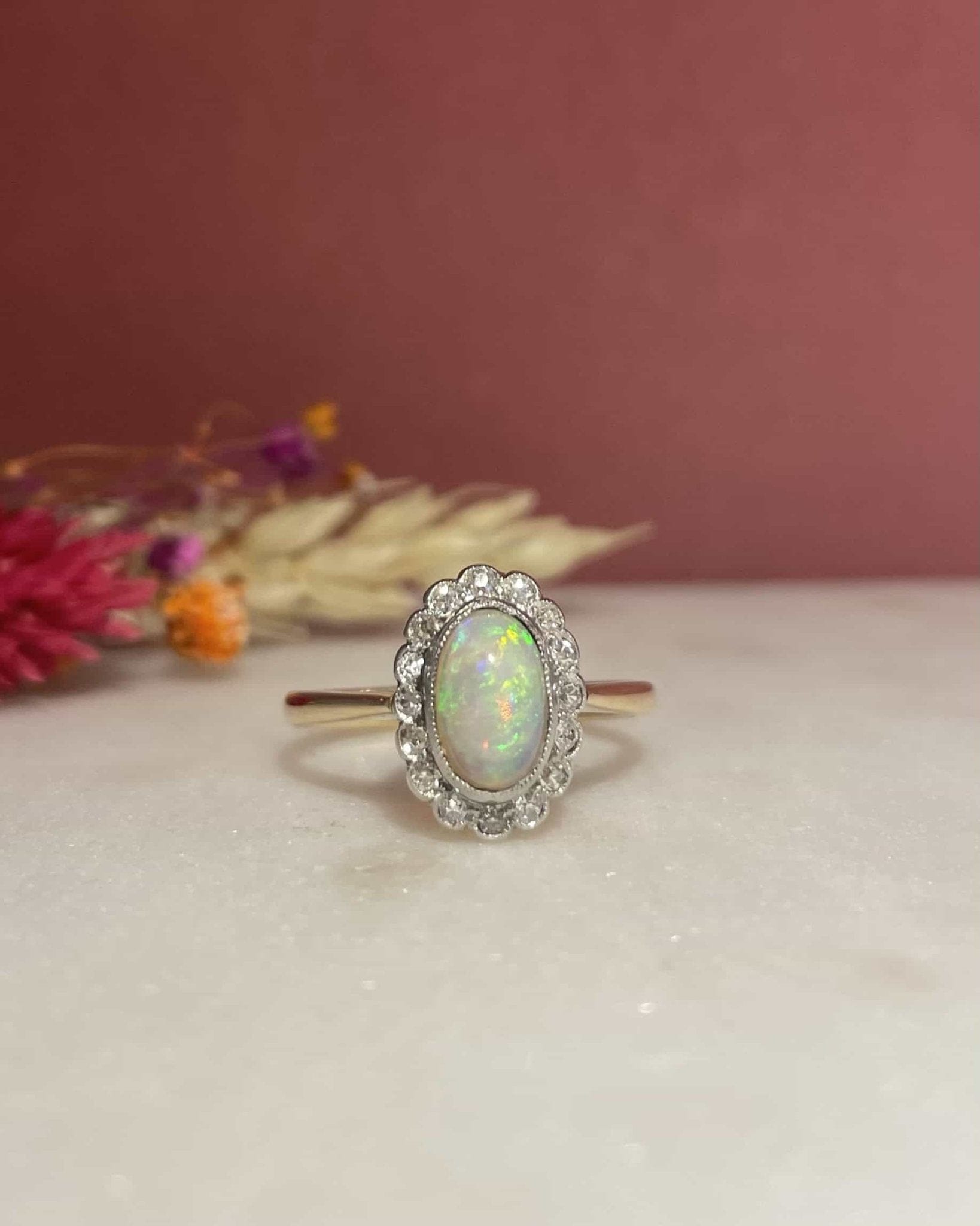 Bague Marguerite Art - Déco Opales & diamants "Yolande" - Elliade Paris