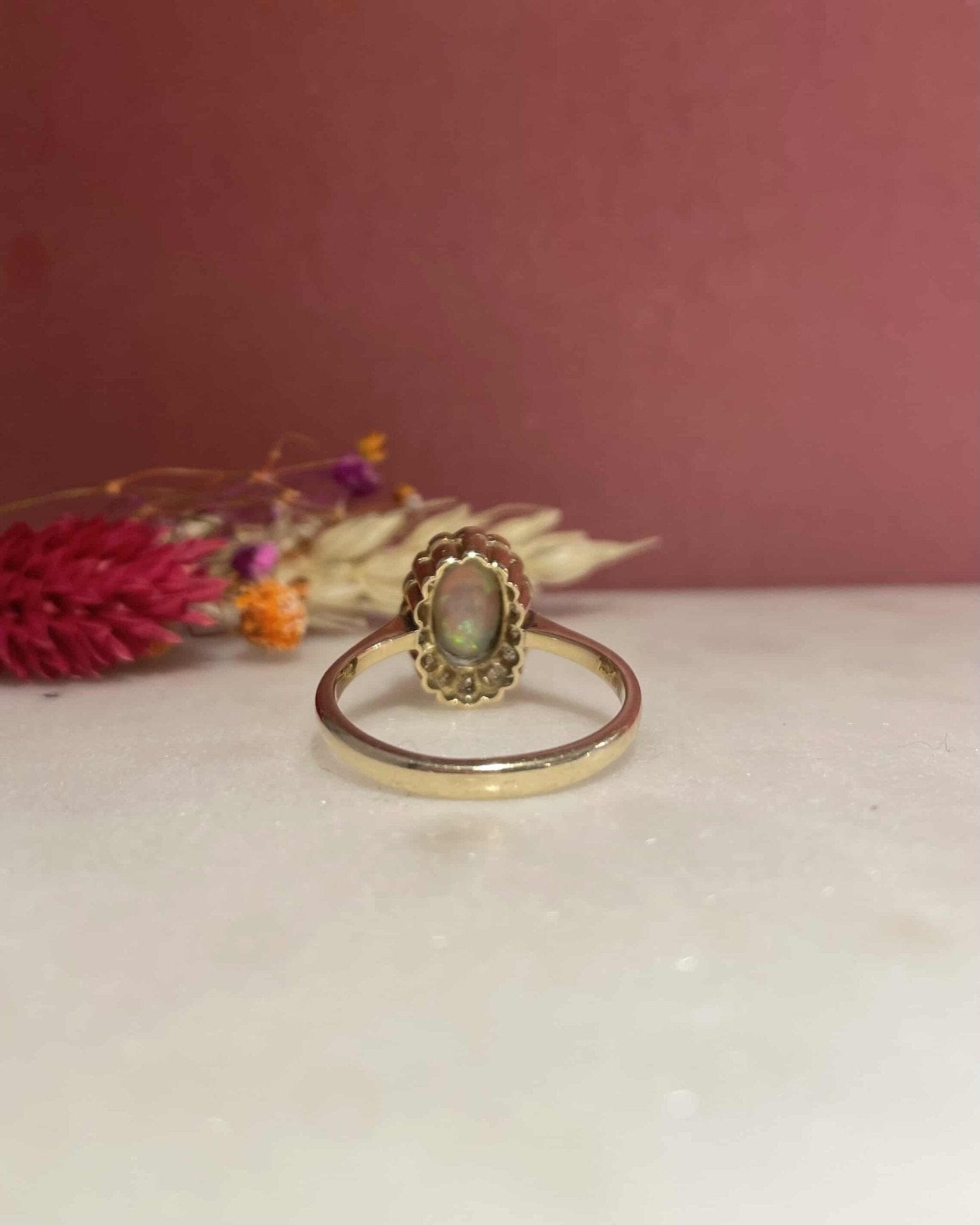 Bague Marguerite Art - Déco Opales & diamants "Yolande" - Elliade Paris