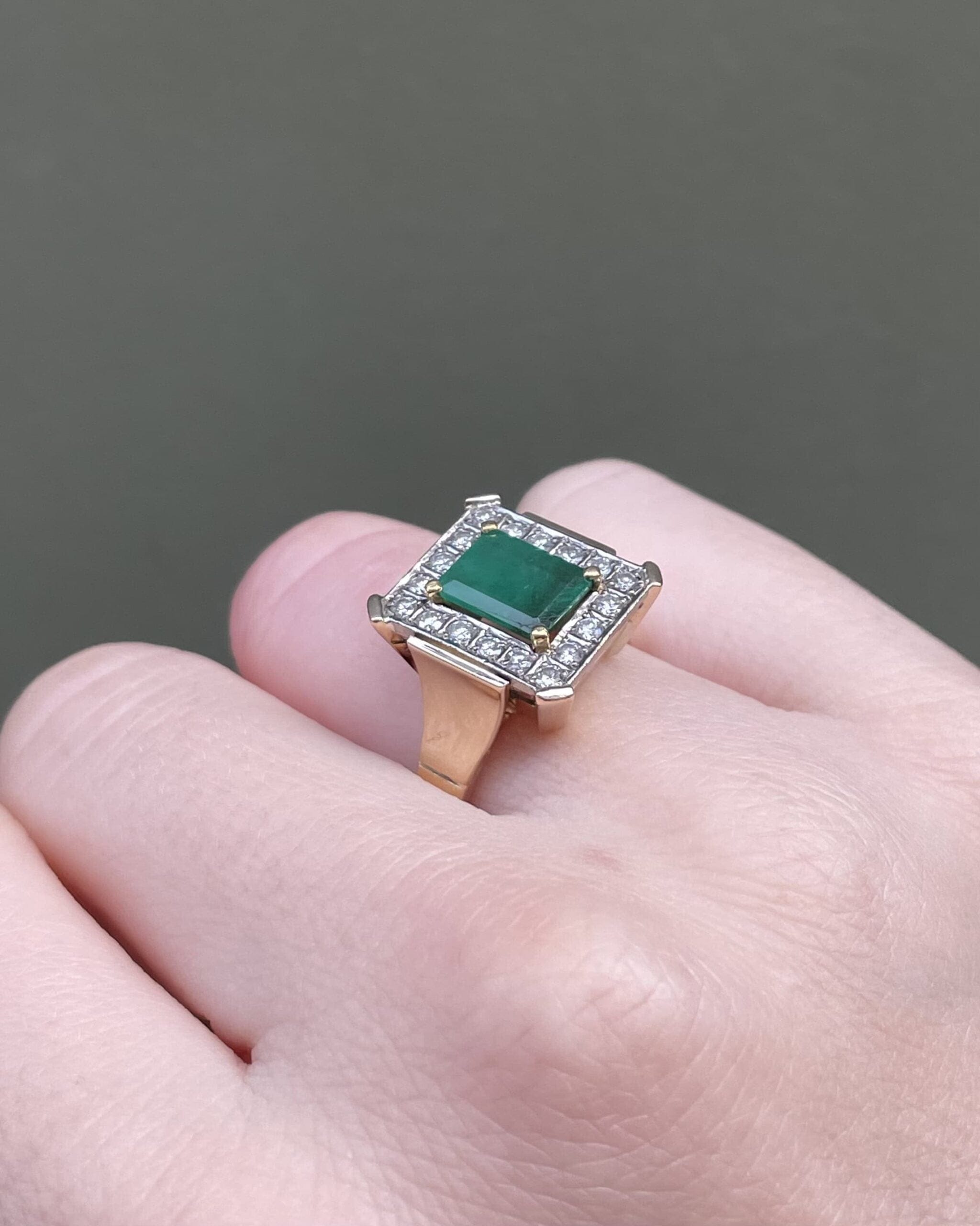 "Andrea" Emerald Daisy Bangle Ring 1.15 carat and 18 Diamonds