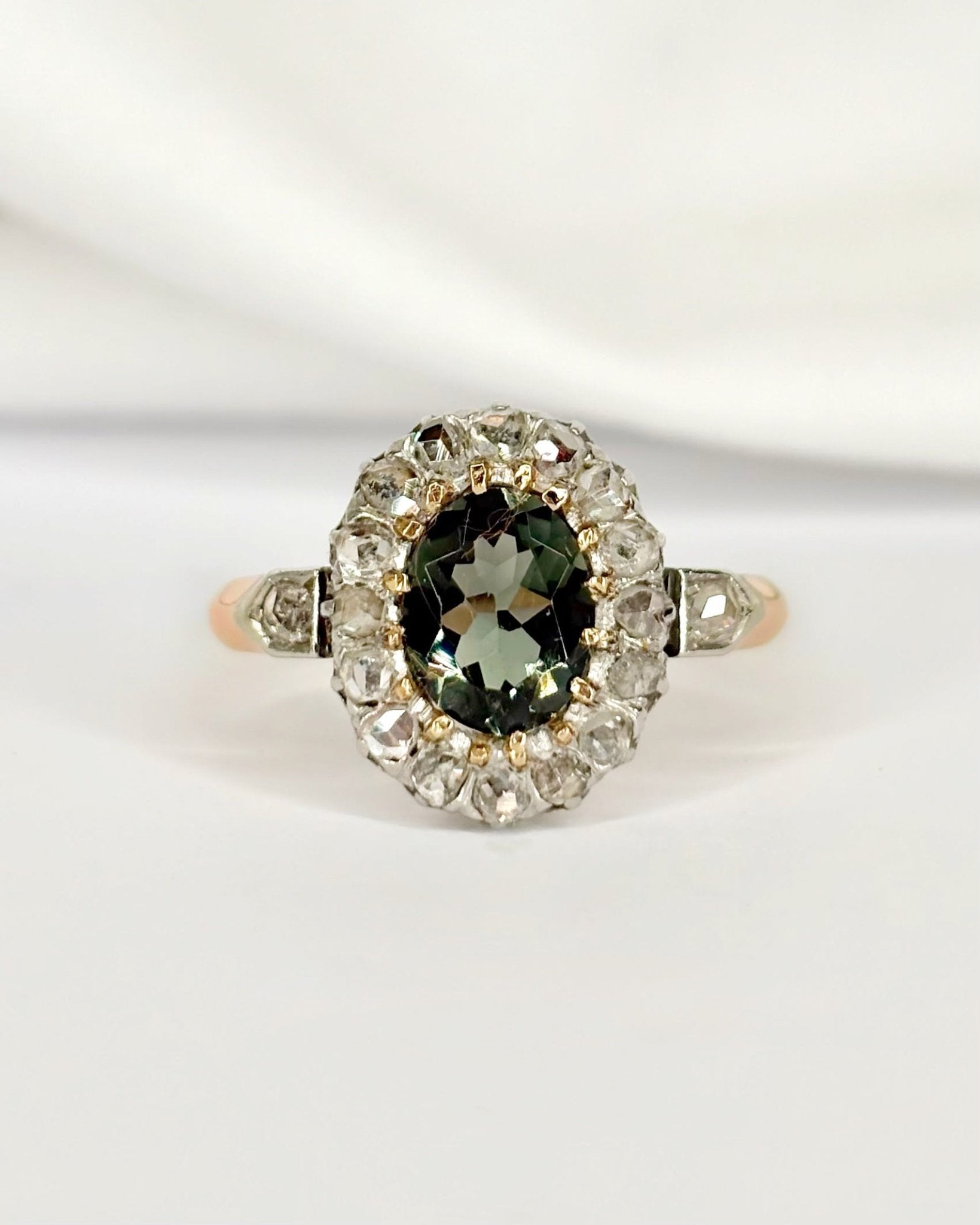 Bague Marguerite Art Déco Tourmaline Bleue 1.30 carat & Diamants "Tamika" - Elliade Paris