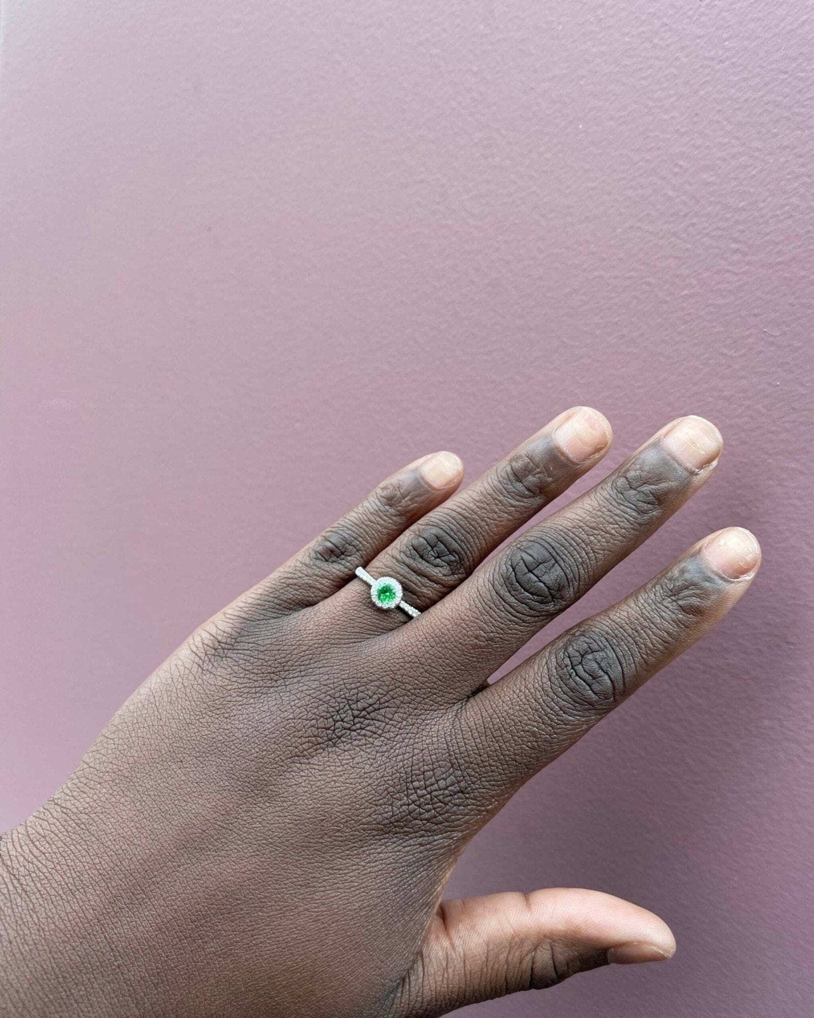Bague Marguerite "Camille" Grenat Tsavorite & 26 Diamants - Elliade Paris