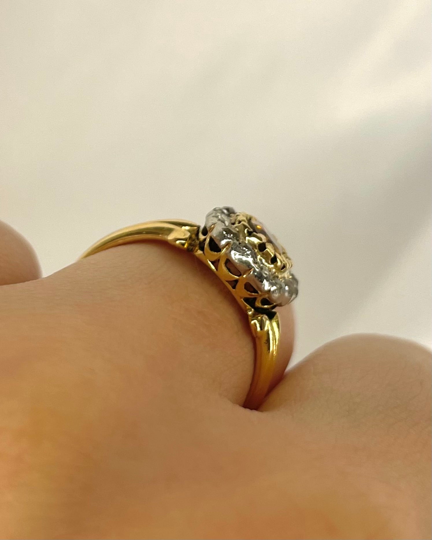 Bague Marguerite Citrine 0.44 carat & Diamants "Flora" - Elliade Paris