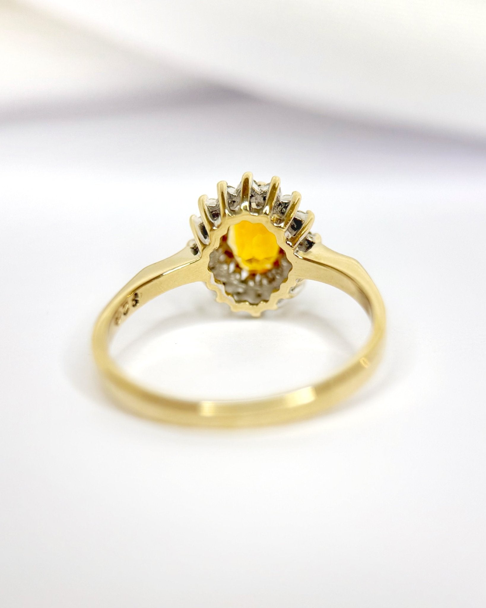 Bague Marguerite Citrine 0.75 carat & Diamants "Sandrine" - Elliade Paris