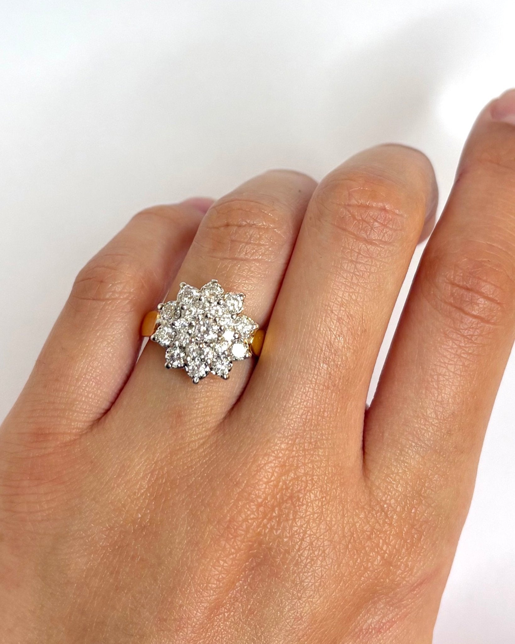 Bague marguerite diamant 1.20 carat "Monica" - Elliade Paris
