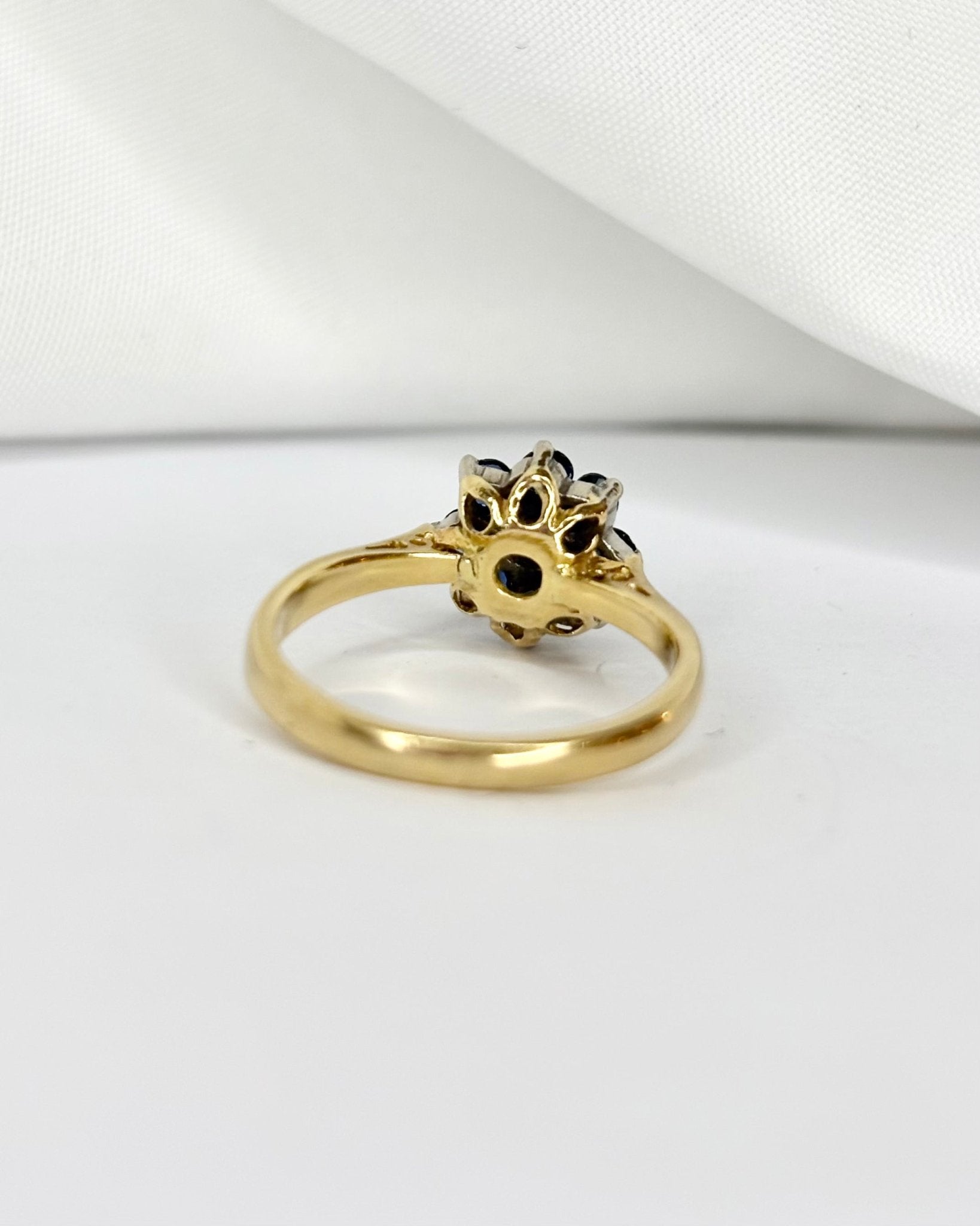 Bague Marguerite Diamant & 8 Saphirs "Julie" - Elliade Paris