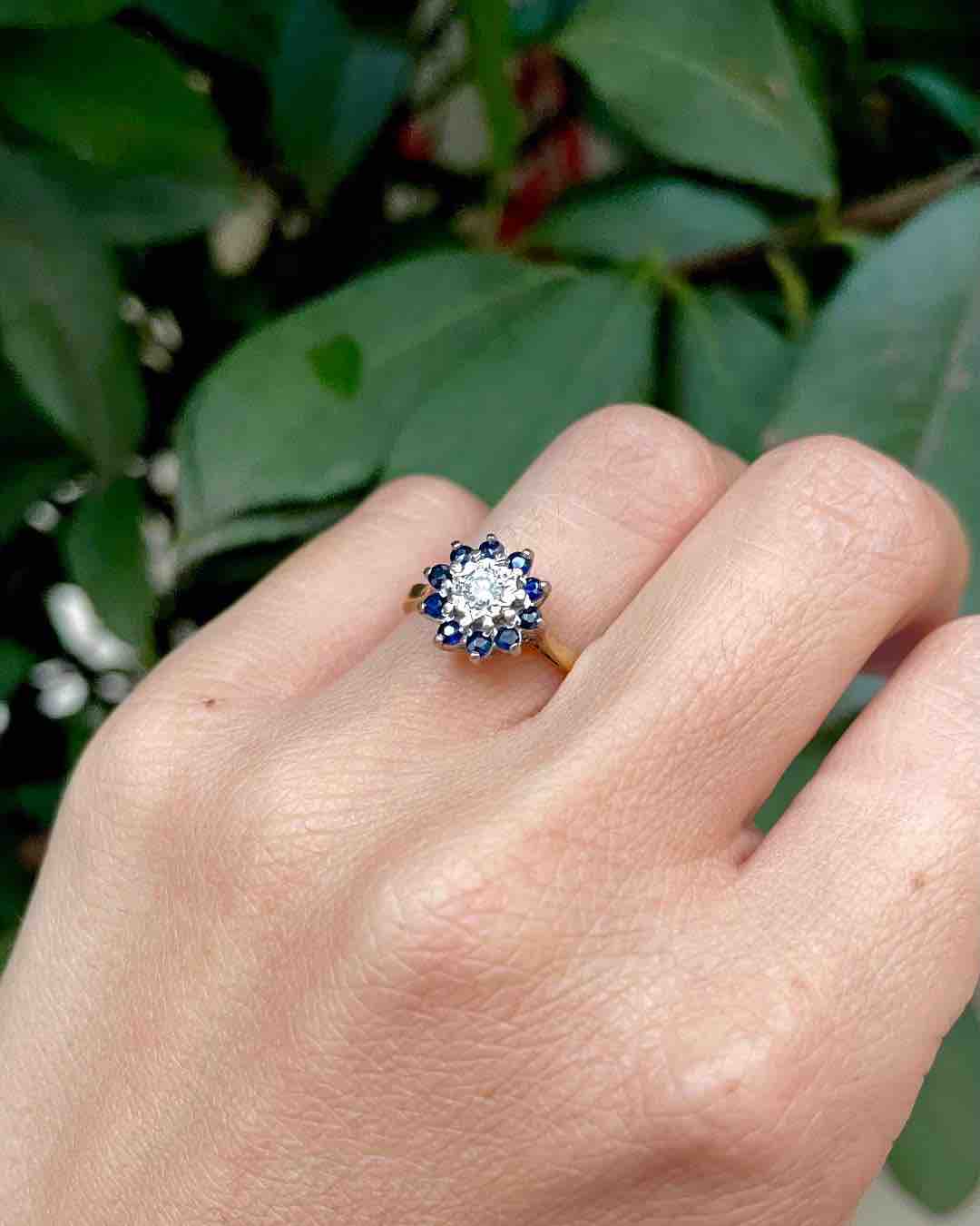 Bague Marguerite Diamant & Saphirs "Taty" - Elliade Paris