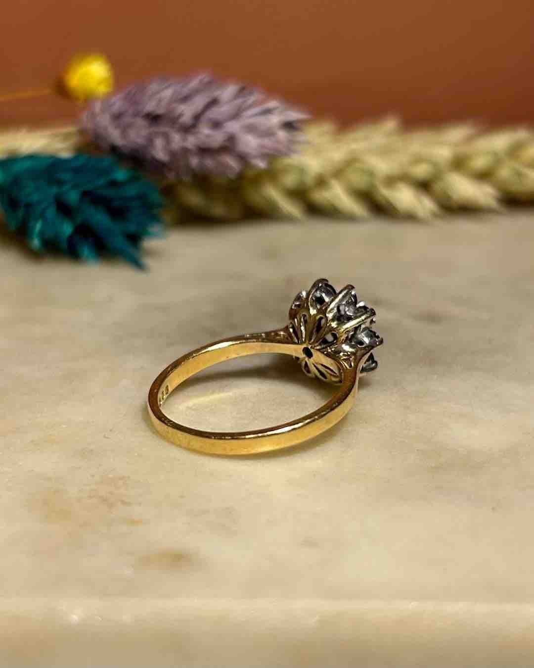 Bague Marguerite Diamant & Saphirs "Taty" - Elliade Paris