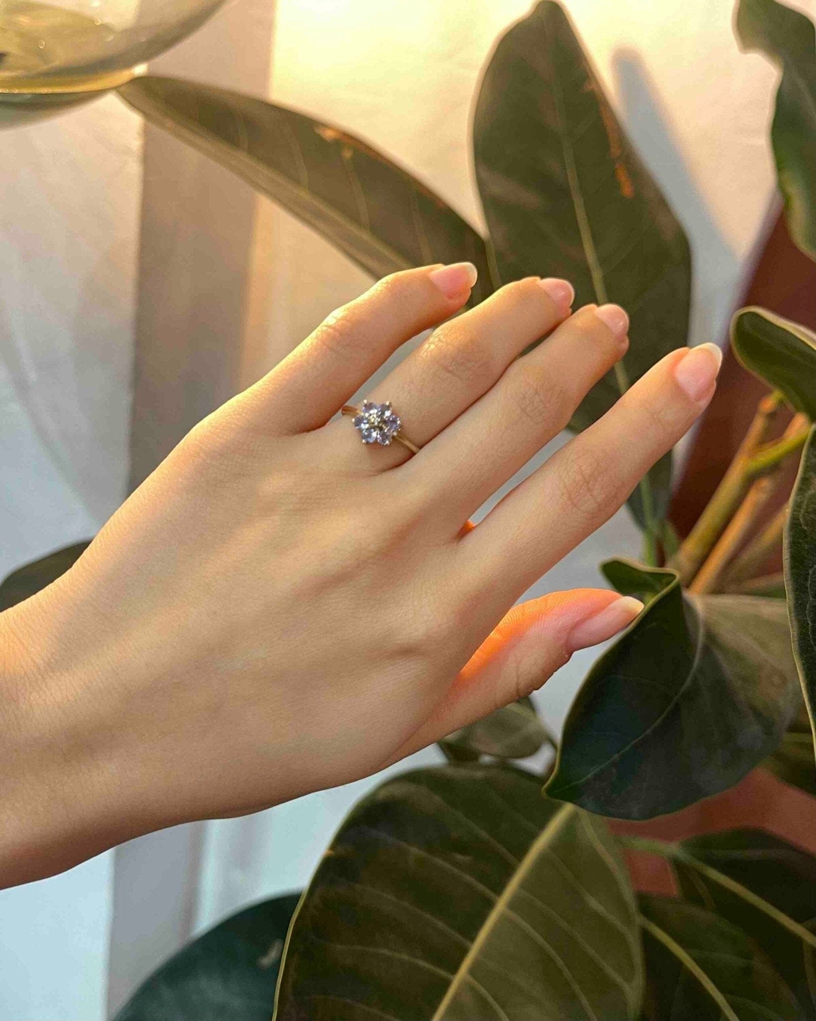 Bague Marguerite Diamant & Tanzanites "Matisse" - Elliade Paris